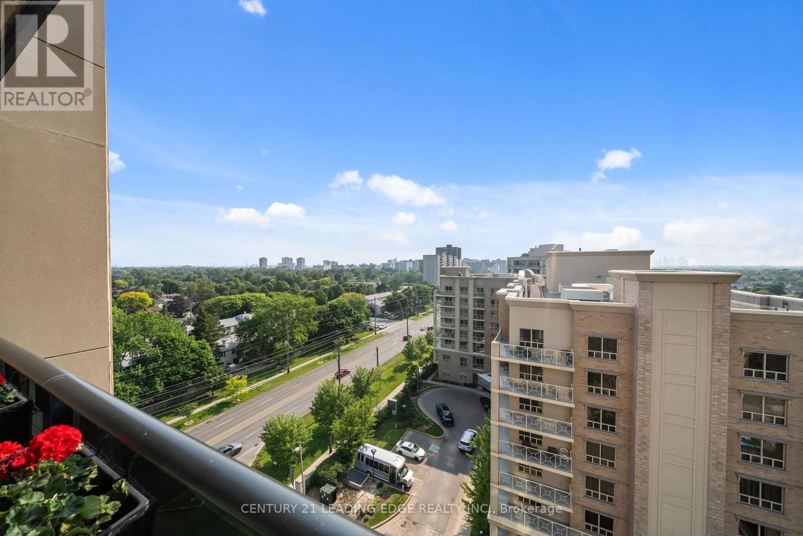 1112 - 520 STEELES AVENUE WEST Image 15