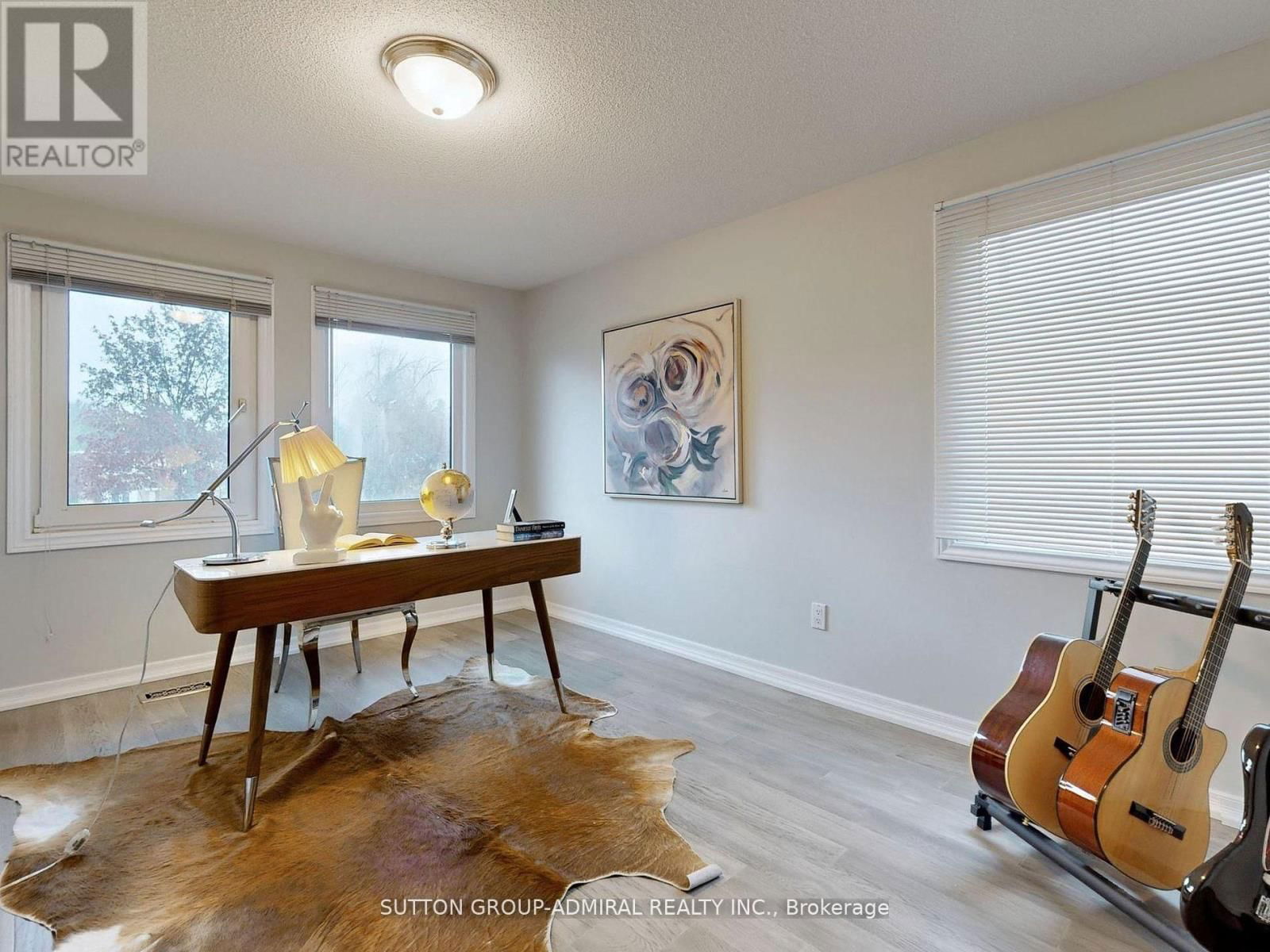 308 PETHERAM PLACE Image 24