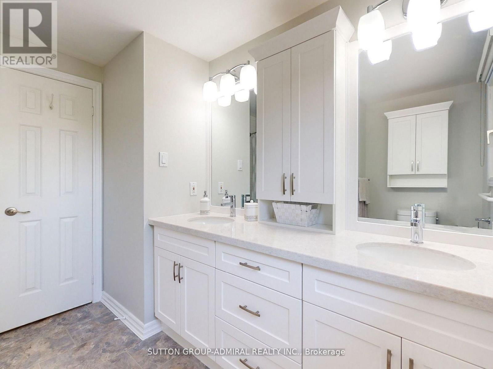 308 PETHERAM PLACE Image 27