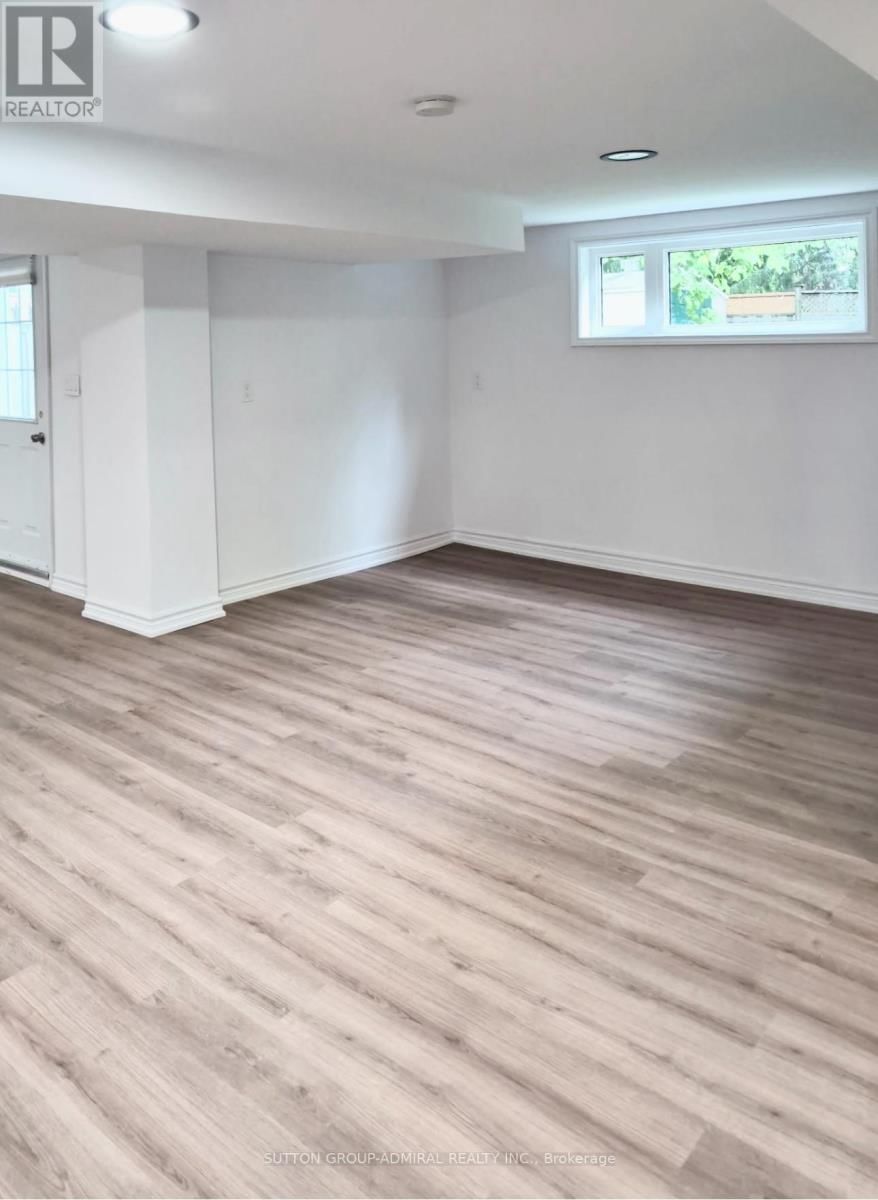 308 PETHERAM PLACE Image 30