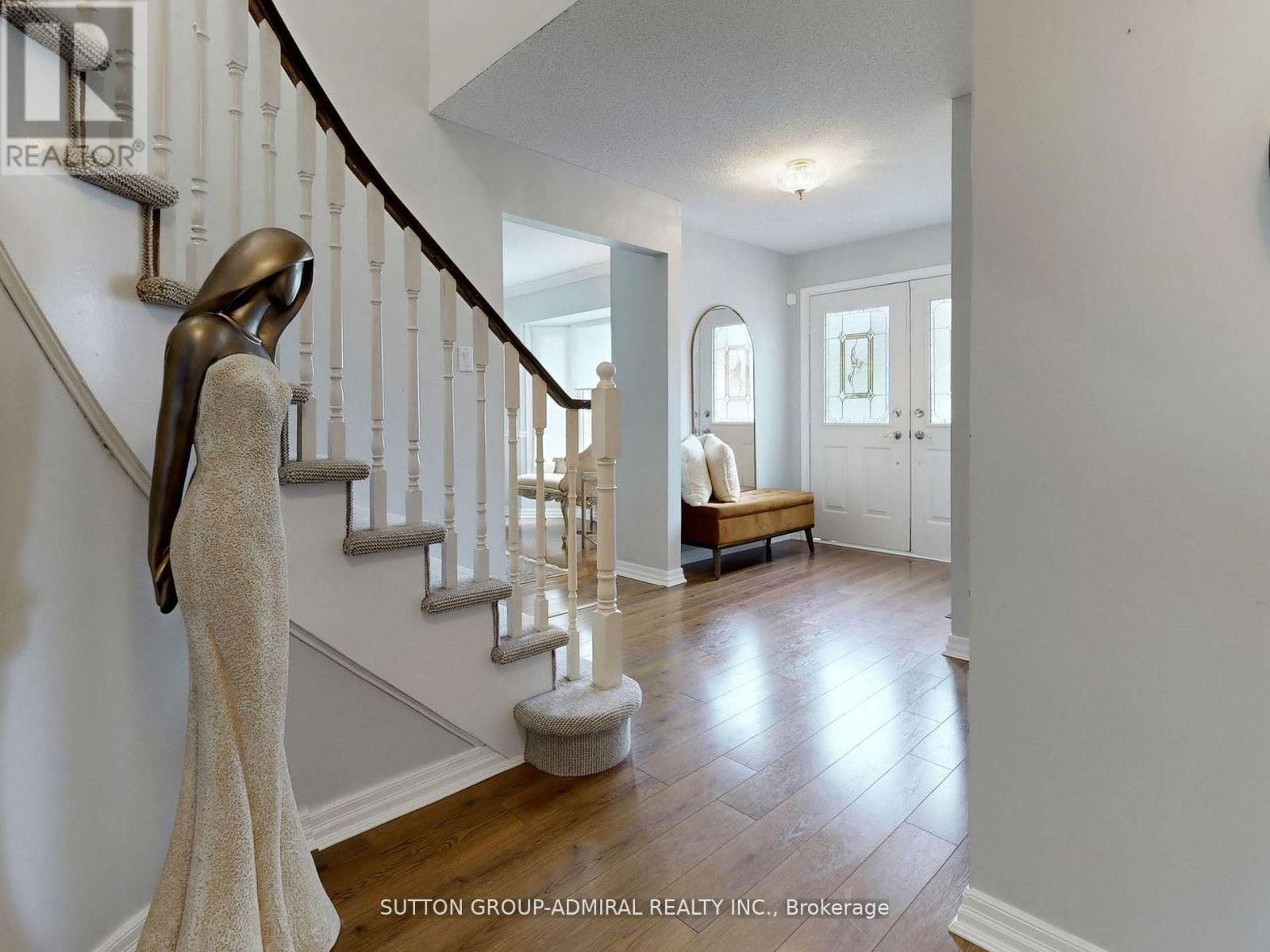 308 PETHERAM PLACE Image 4