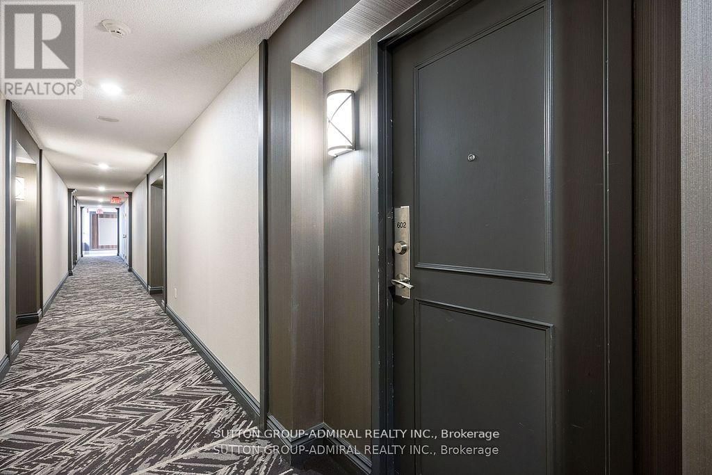 602 - 11 TOWNSGATE DRIVE Image 30