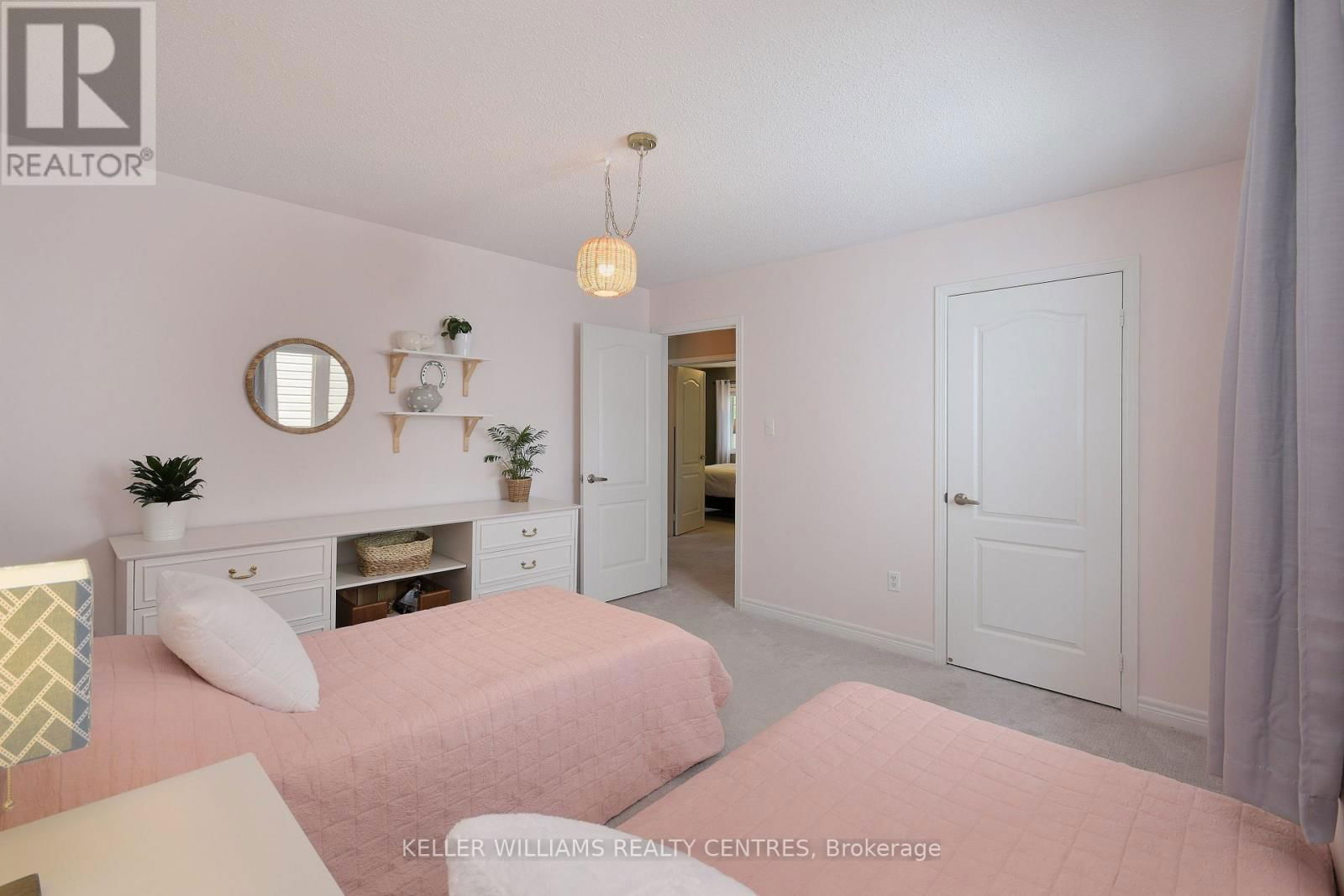 21 GLASGOW CRESCENT Image 19