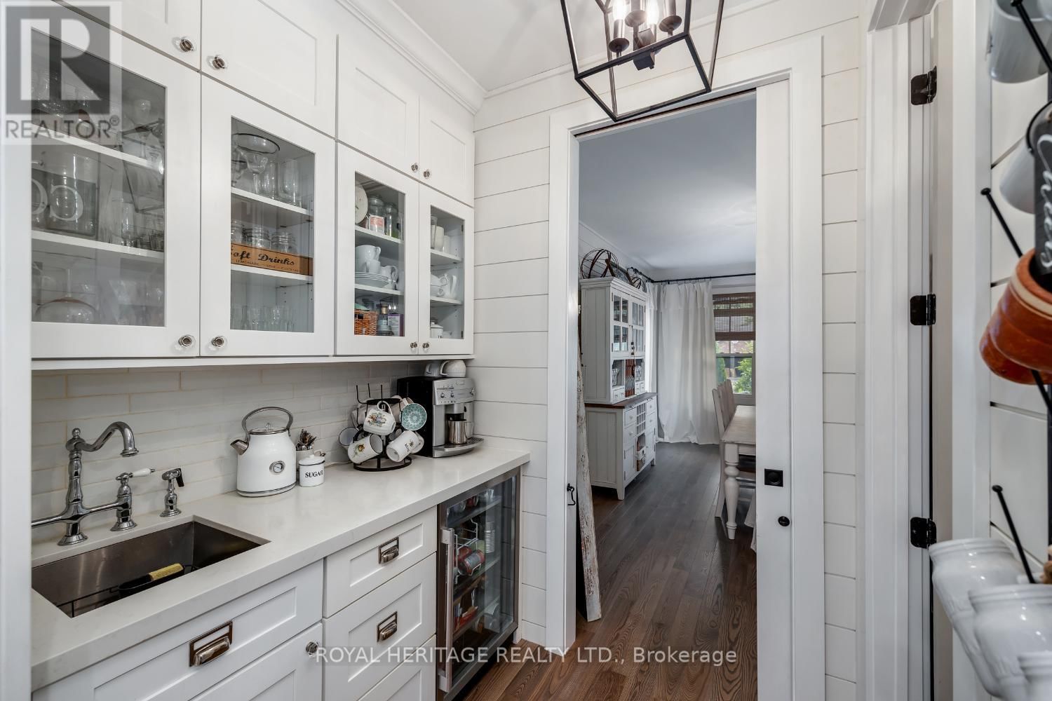 99 SECOND AVENUE Image 11