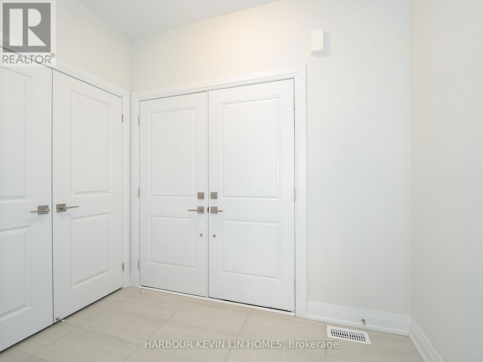 114 SEGUIN STREET Image 7