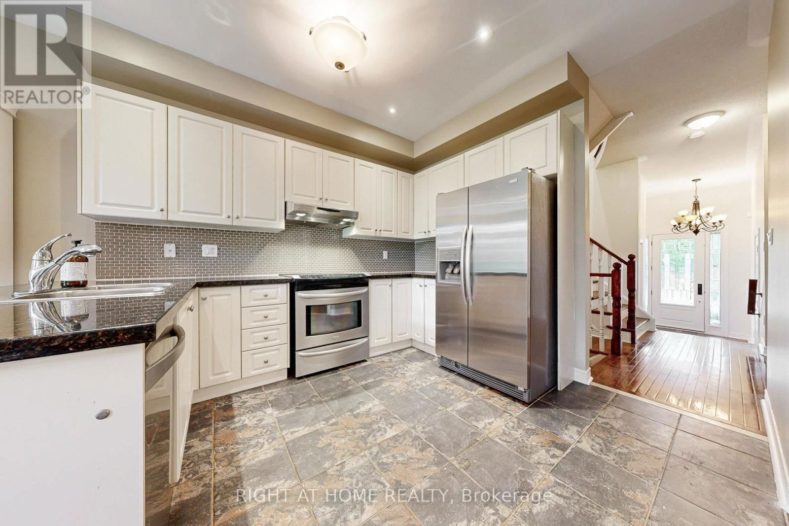 41 - 280 PARADELLE DRIVE Image 11