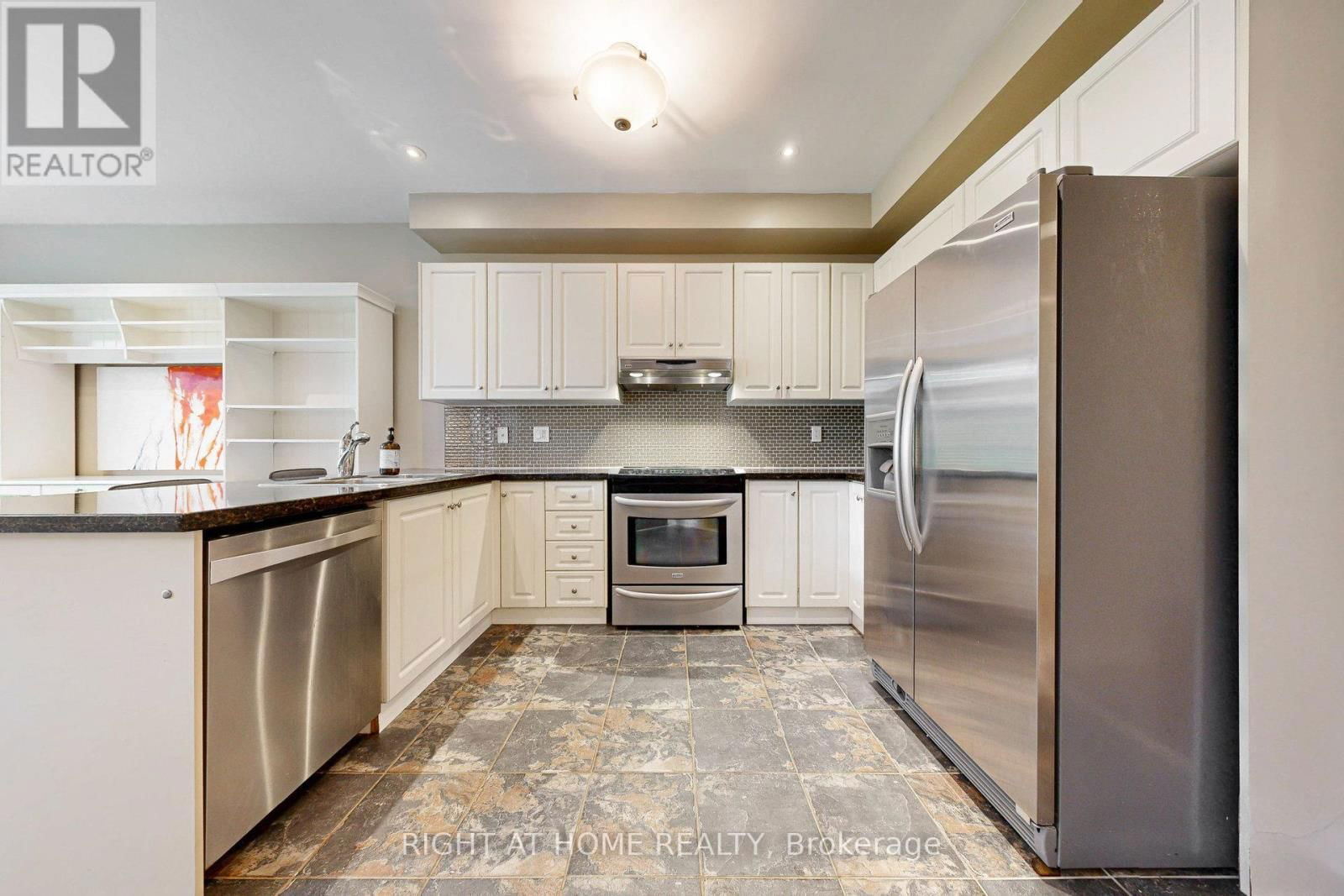 41 - 280 PARADELLE DRIVE Image 13