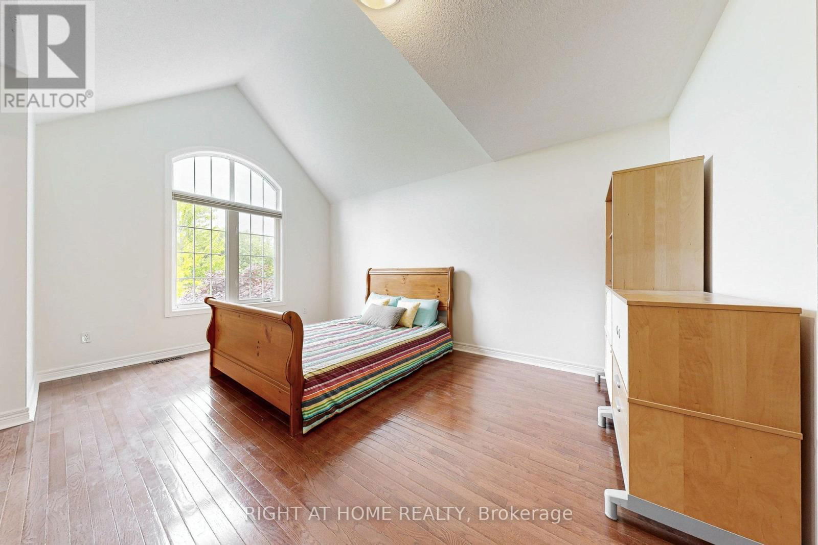 41 - 280 PARADELLE DRIVE Image 17