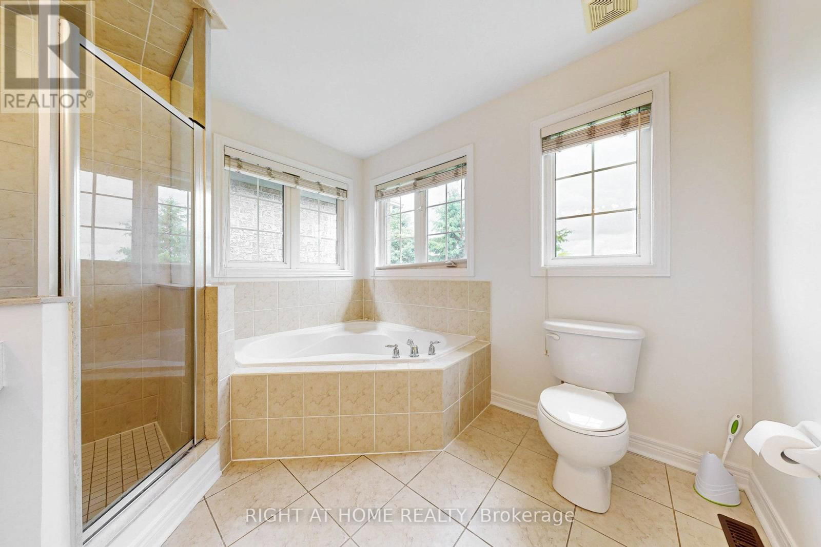 41 - 280 PARADELLE DRIVE Image 20