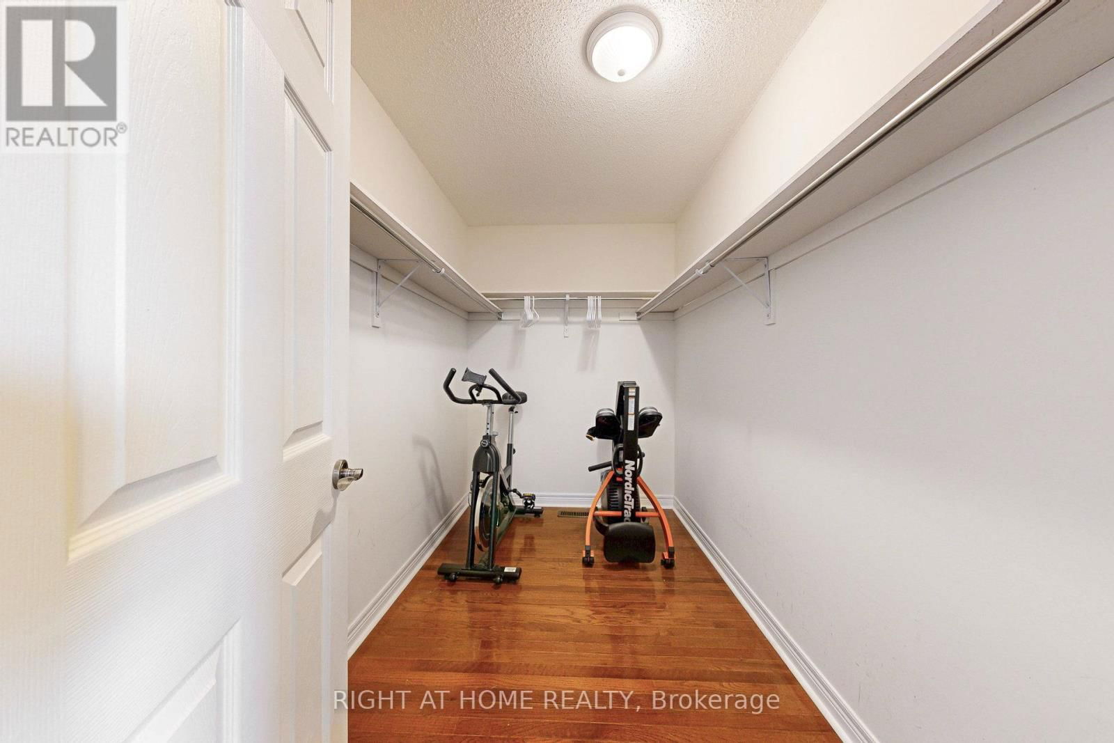 41 - 280 PARADELLE DRIVE Image 21