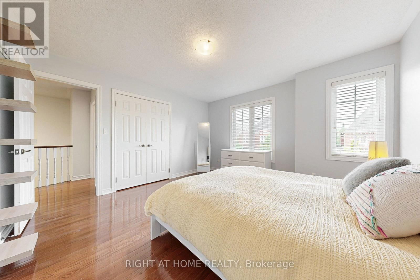 41 - 280 PARADELLE DRIVE Image 23