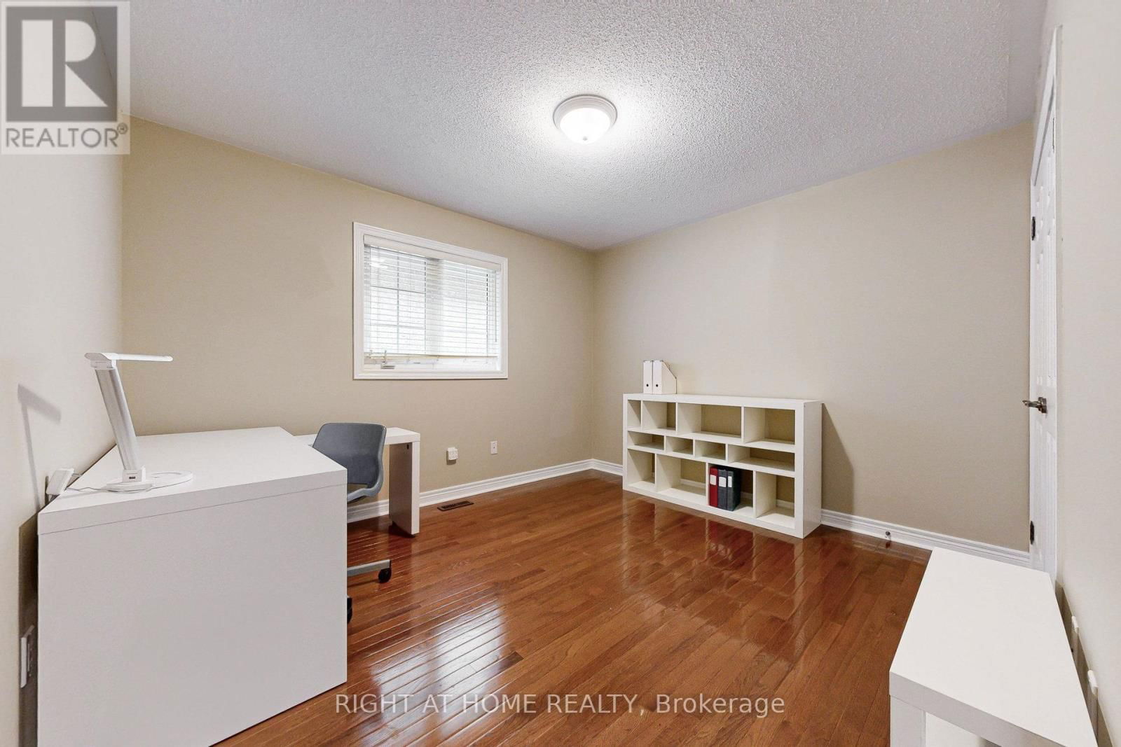 41 - 280 PARADELLE DRIVE Image 25