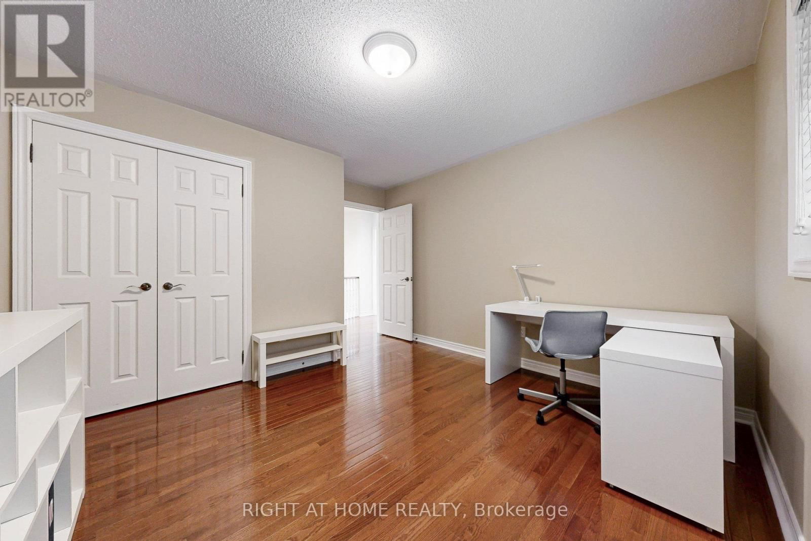 41 - 280 PARADELLE DRIVE Image 26