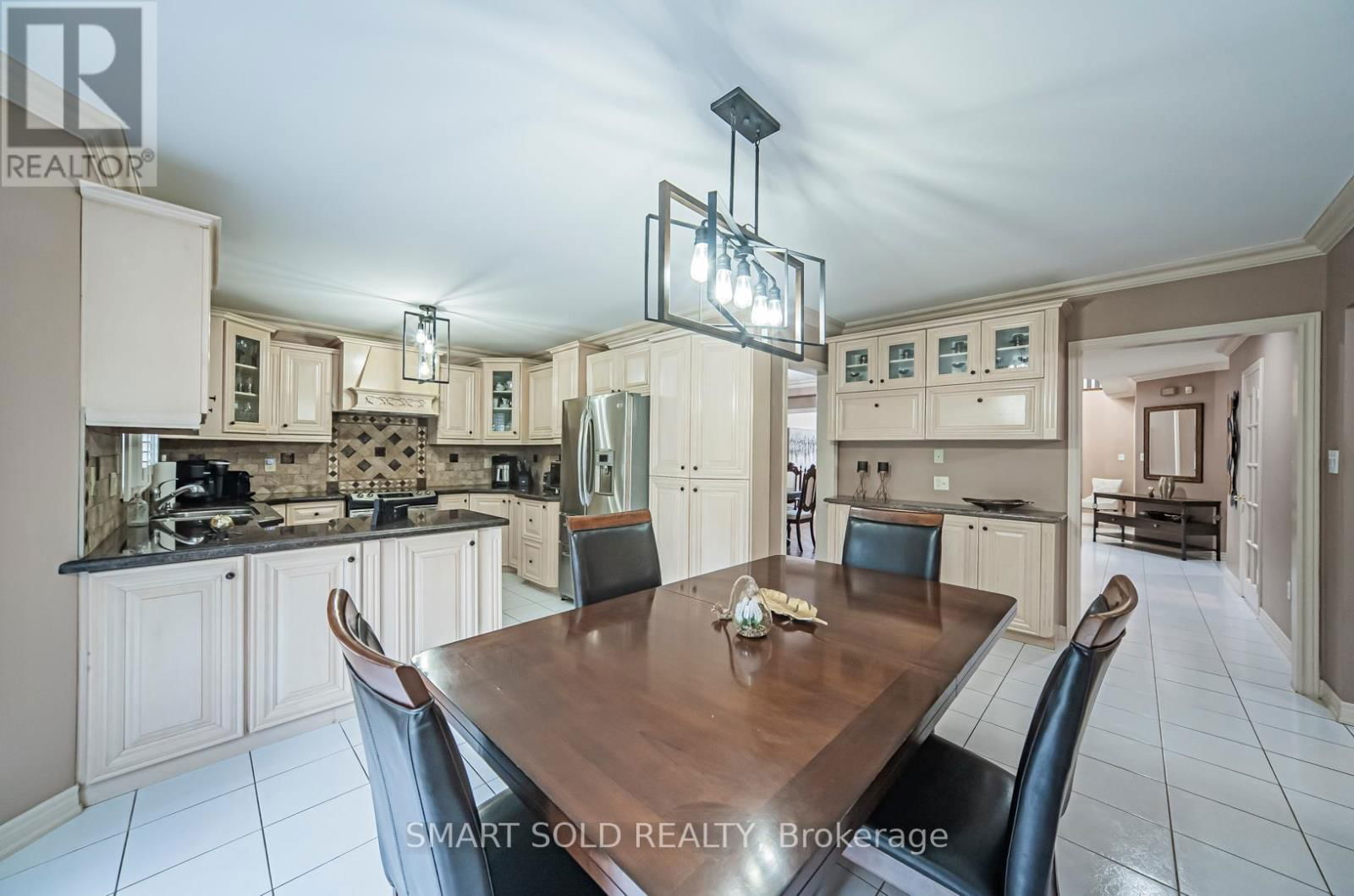 58 HELMSDALE AVENUE Image 11