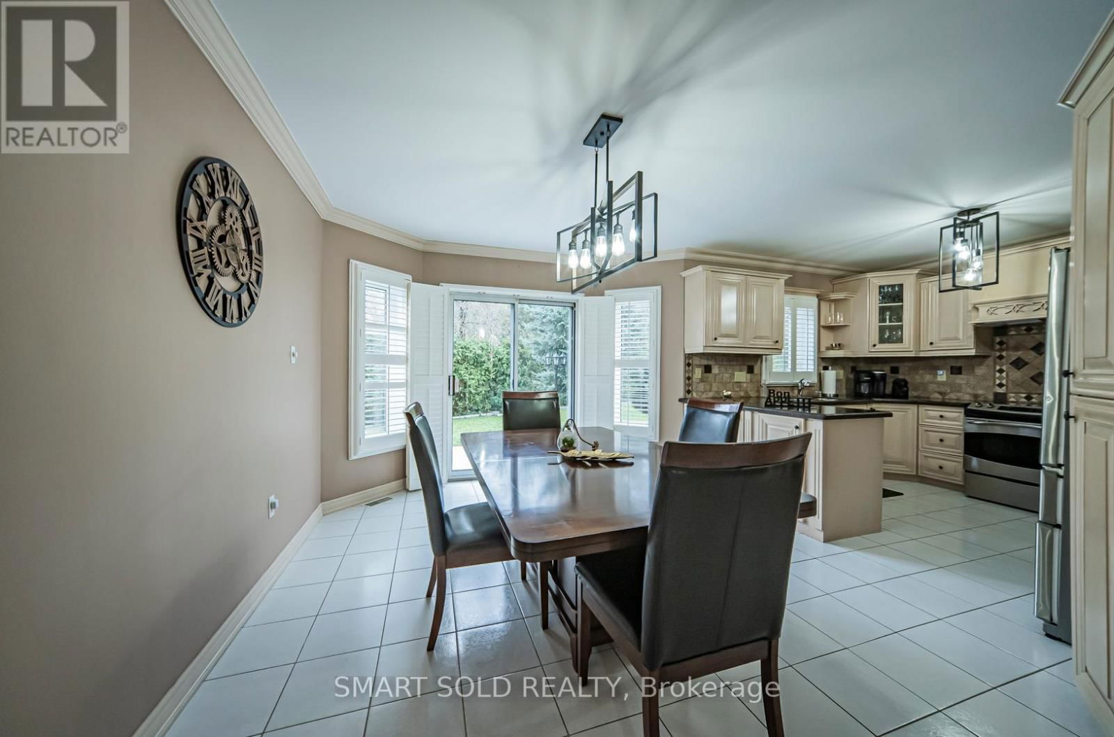 58 HELMSDALE AVENUE Image 12