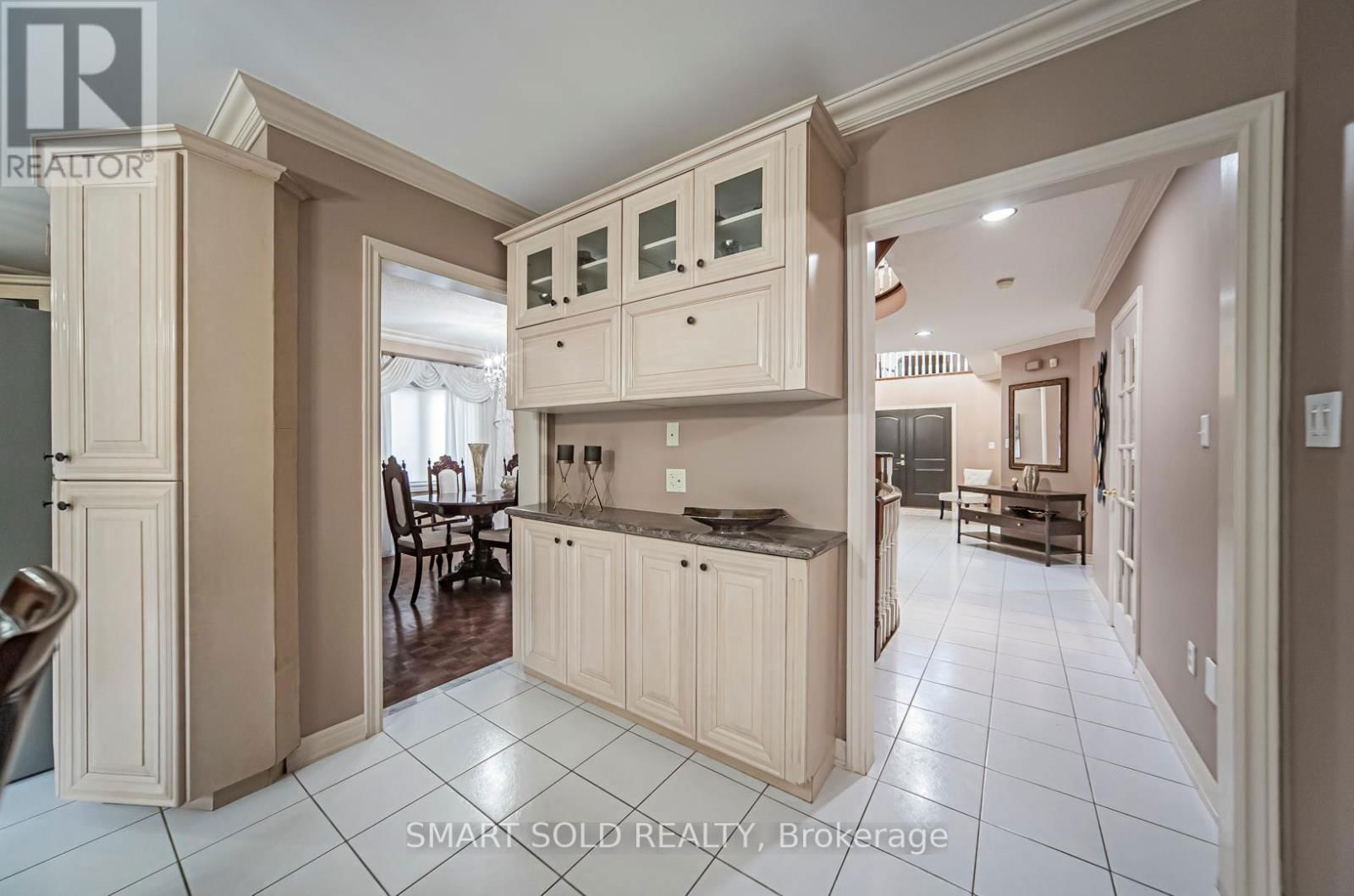 58 HELMSDALE AVENUE Image 13