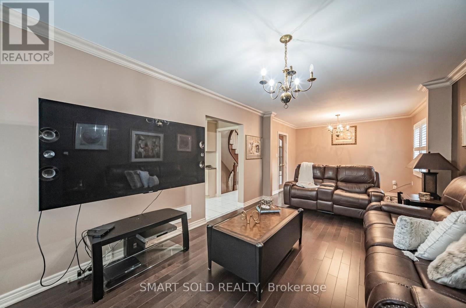 58 HELMSDALE AVENUE Image 16