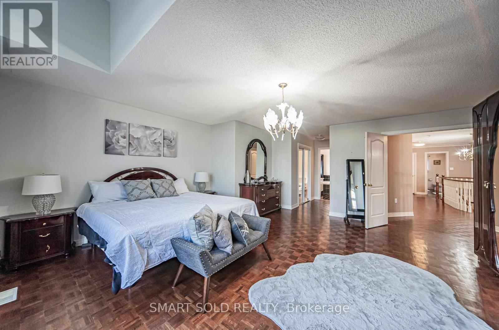 58 HELMSDALE AVENUE Image 23
