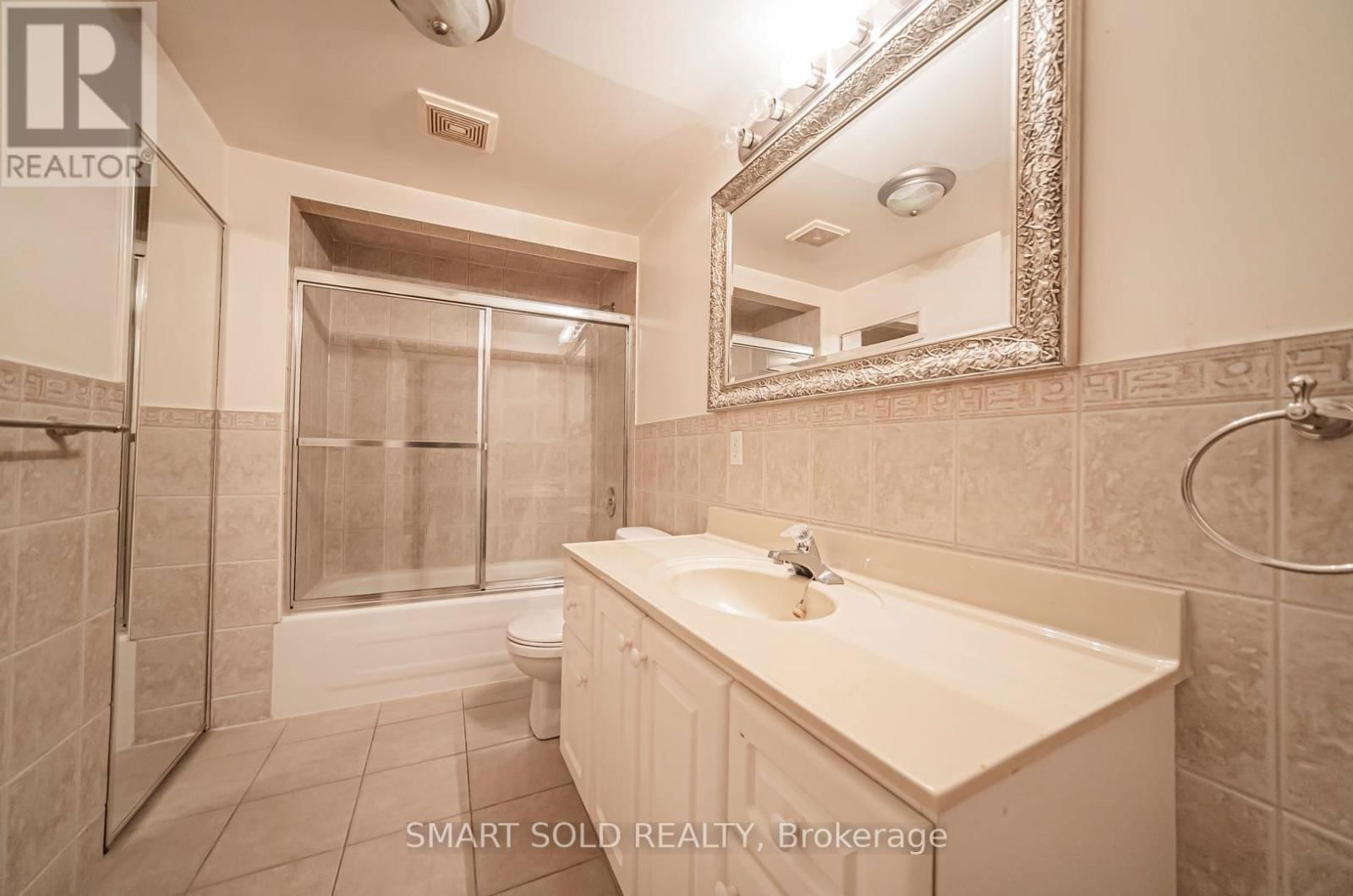 58 HELMSDALE AVENUE Image 43