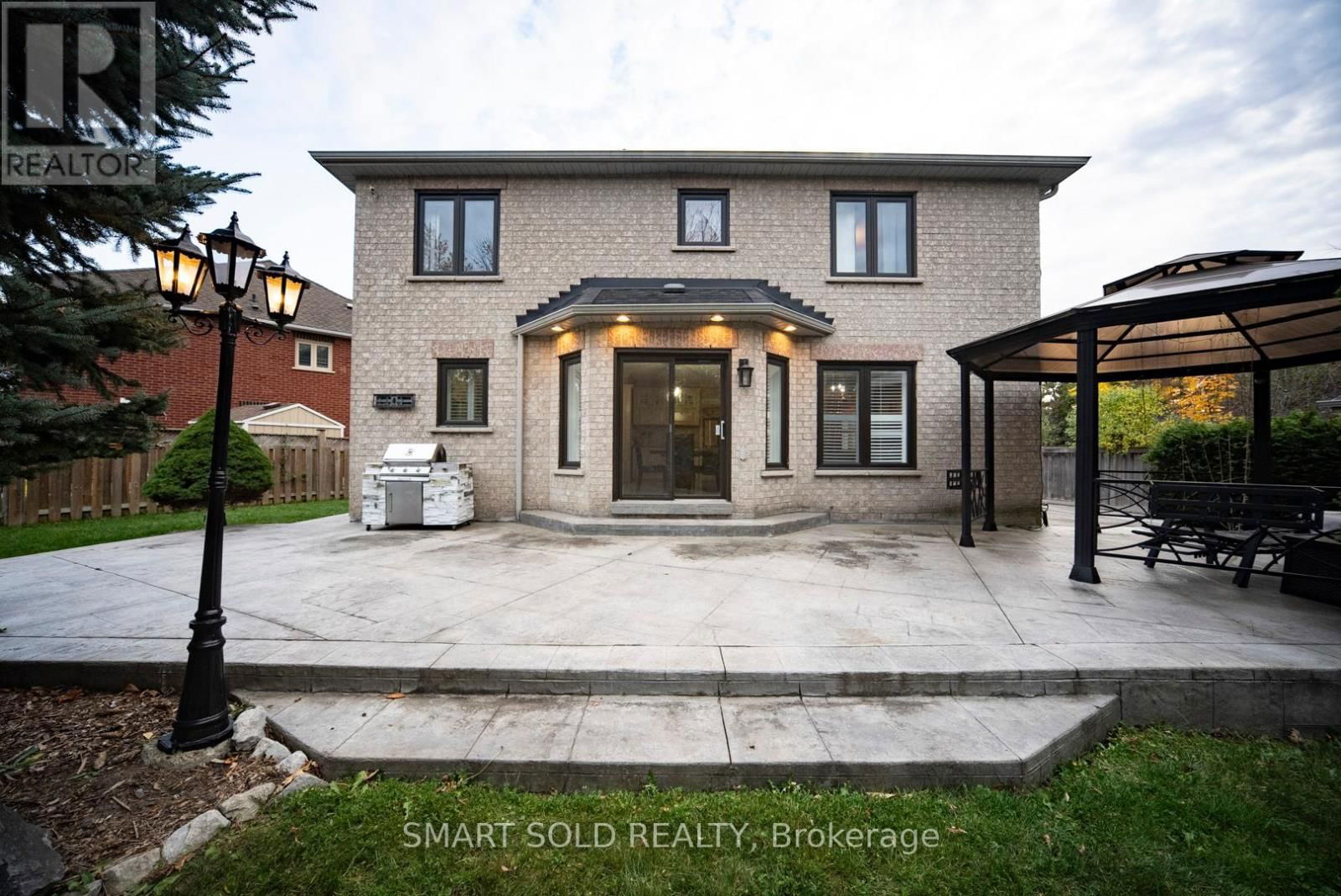 58 HELMSDALE AVENUE Image 44
