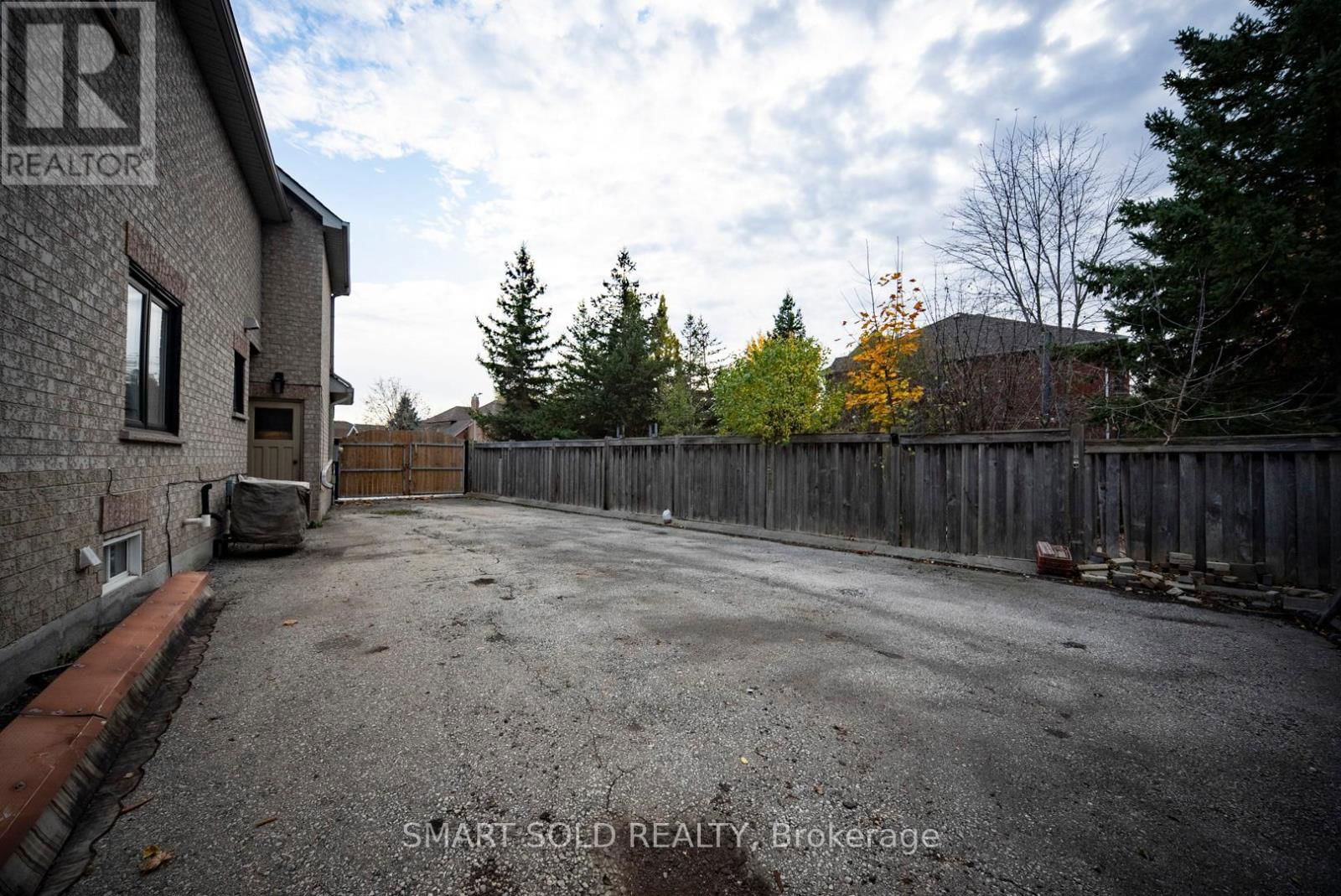 58 HELMSDALE AVENUE Image 46