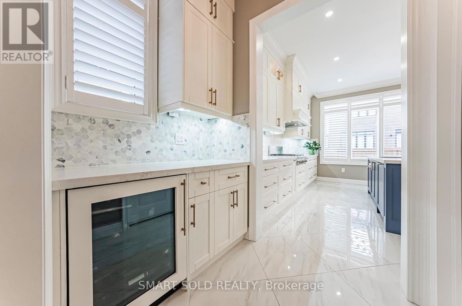 172 STEAM WHISTLE DRIVE Image 23