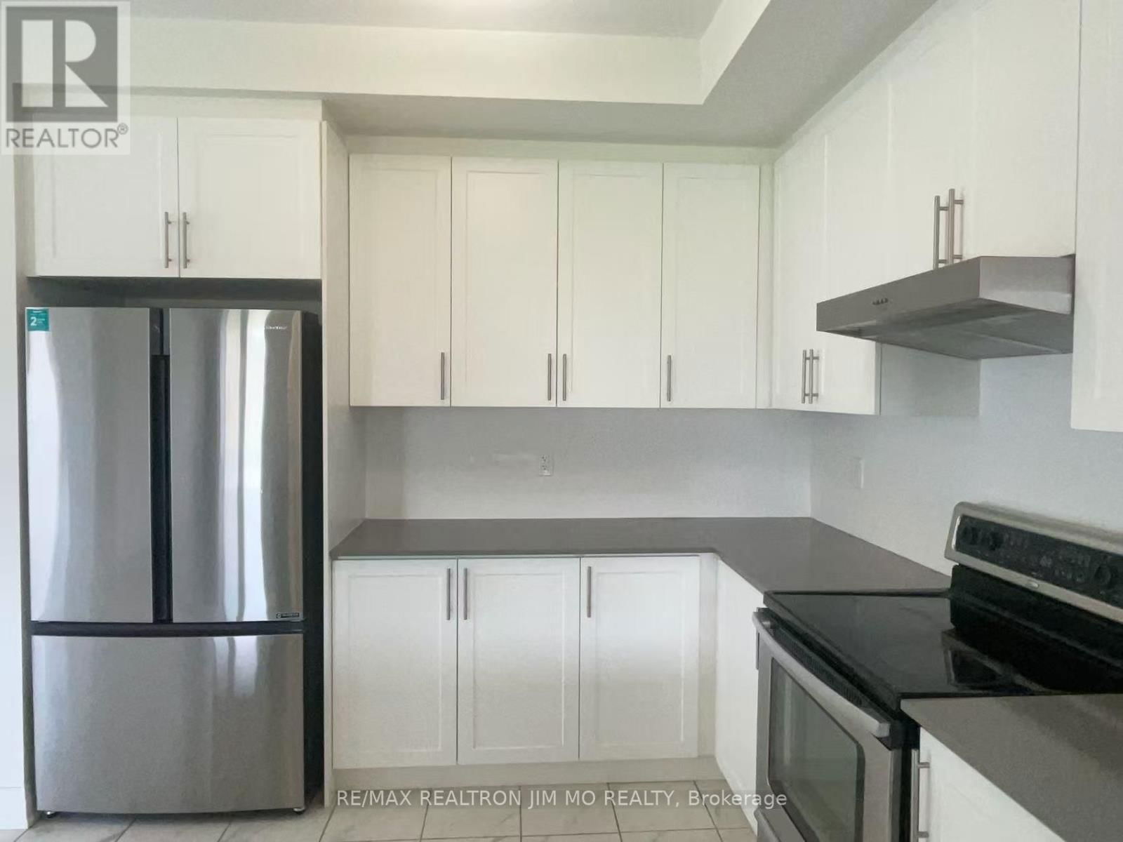 212 THOMPSON DRIVE Image 10