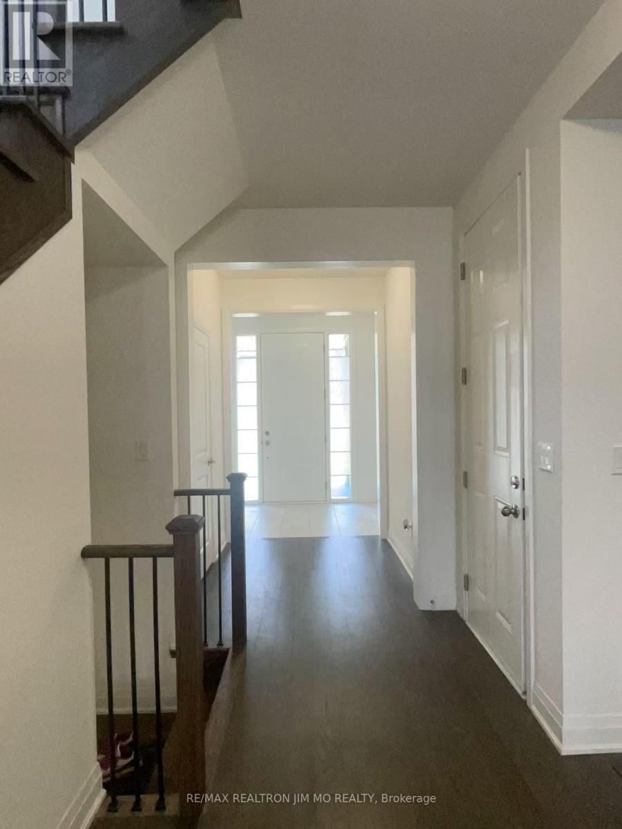 212 THOMPSON DRIVE Image 18