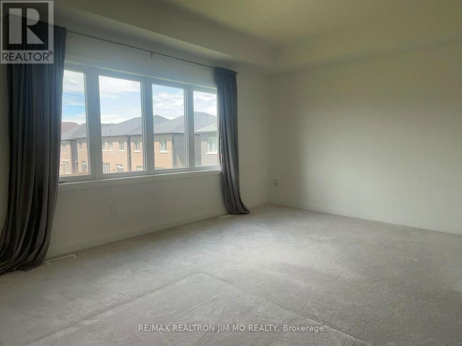 212 THOMPSON DRIVE Image 20