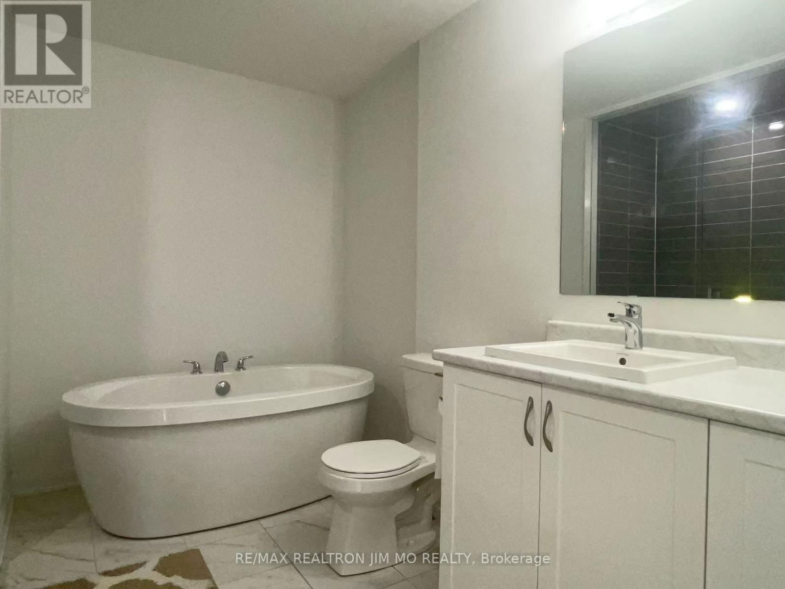 212 THOMPSON DRIVE Image 22