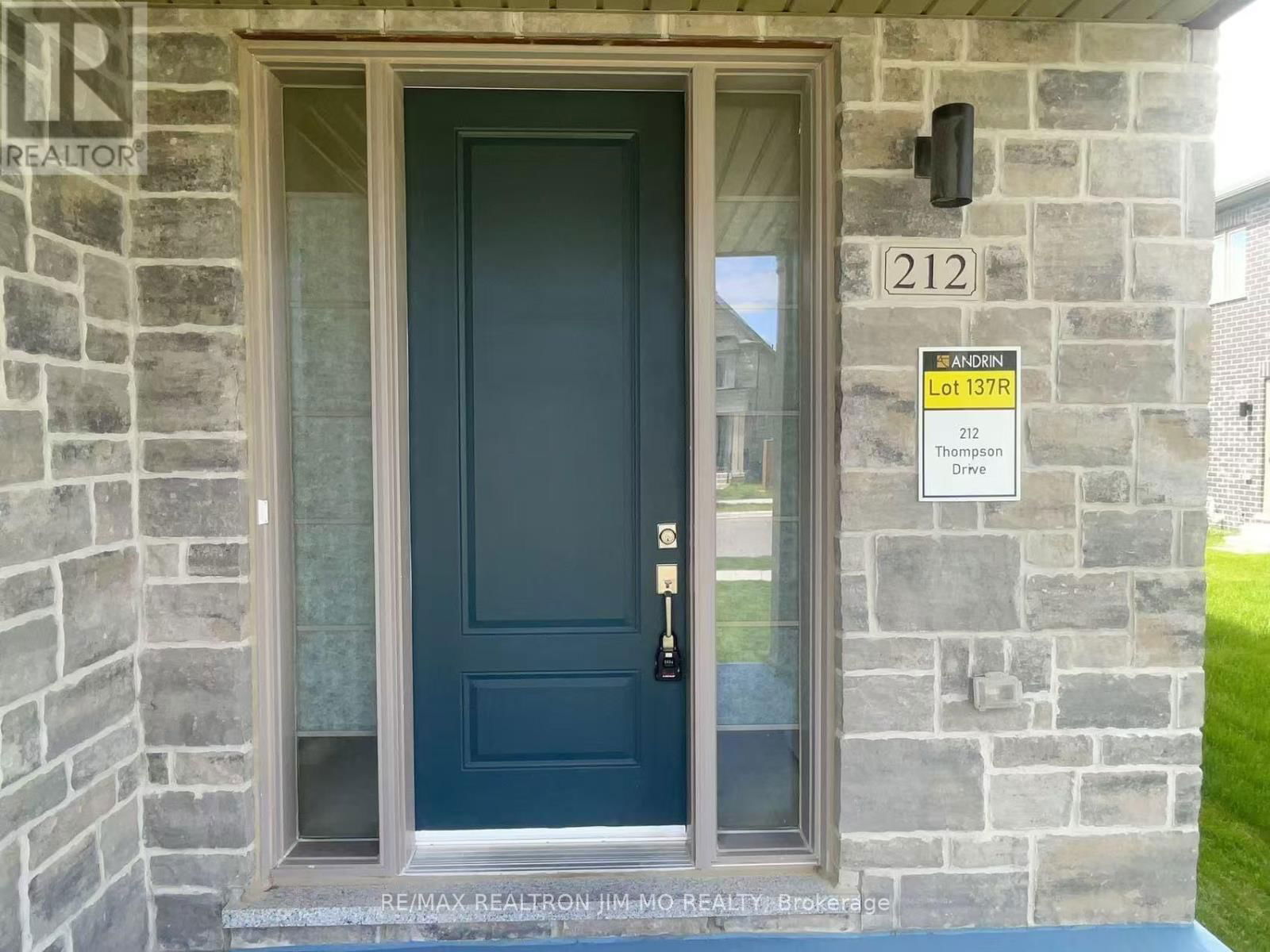 212 THOMPSON DRIVE Image 3