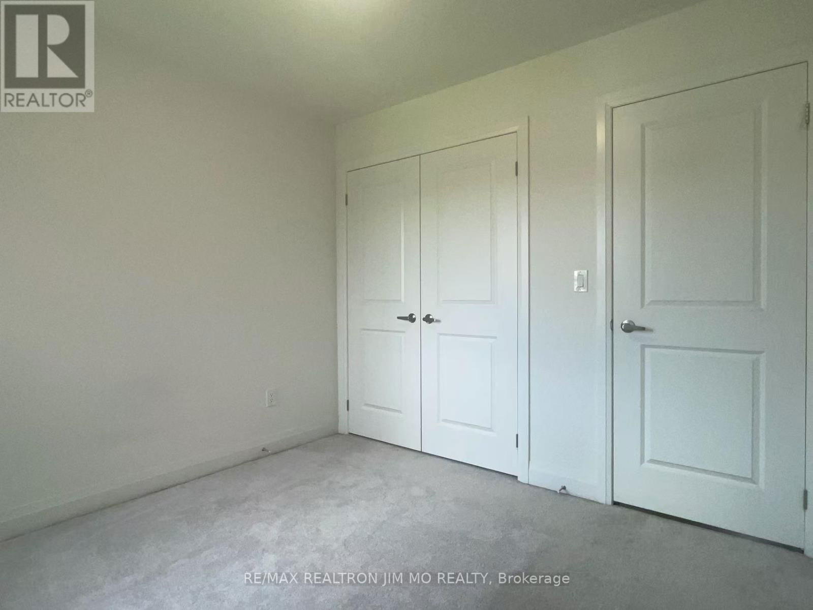 212 THOMPSON DRIVE Image 33