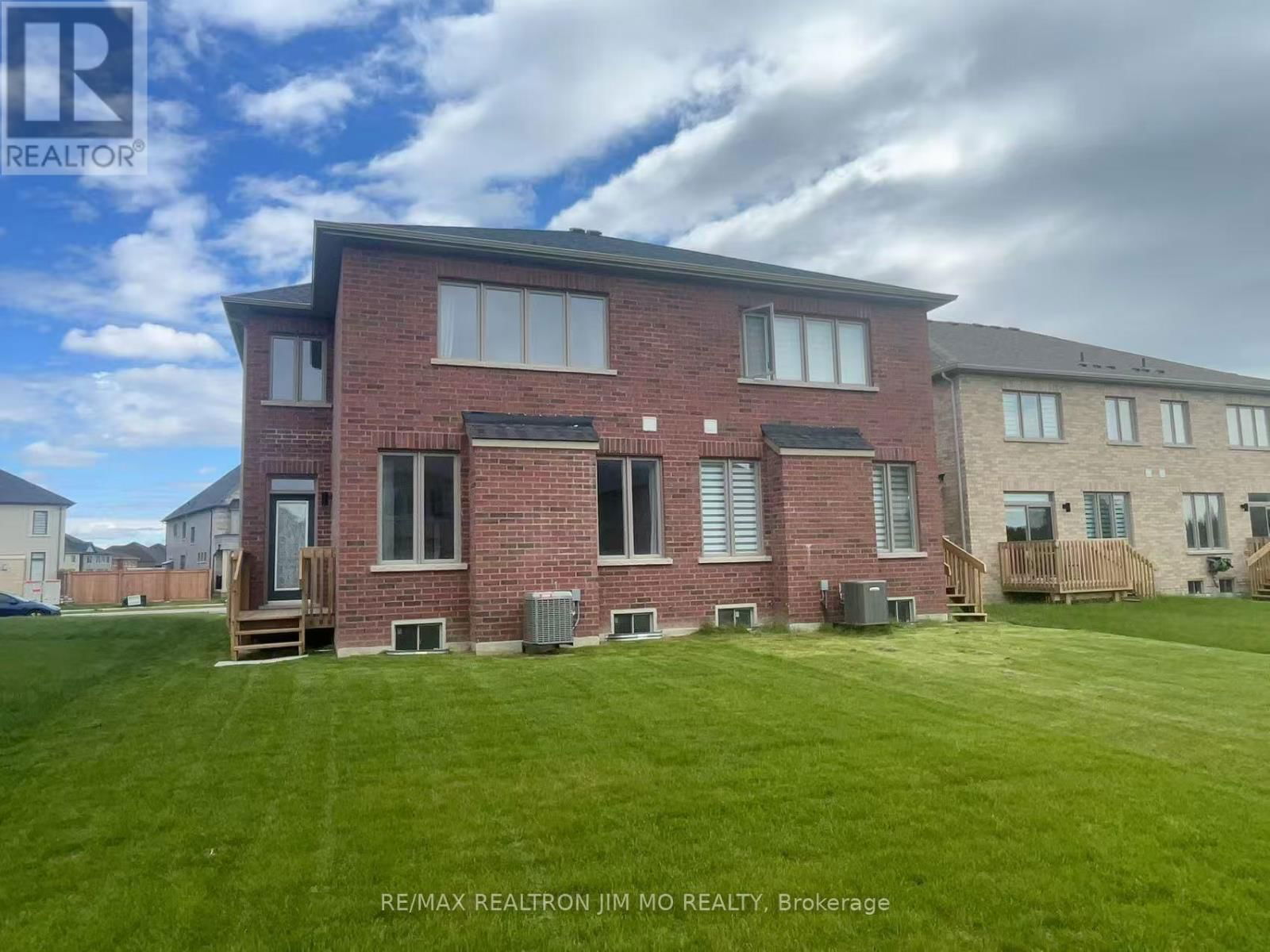 212 THOMPSON DRIVE Image 34