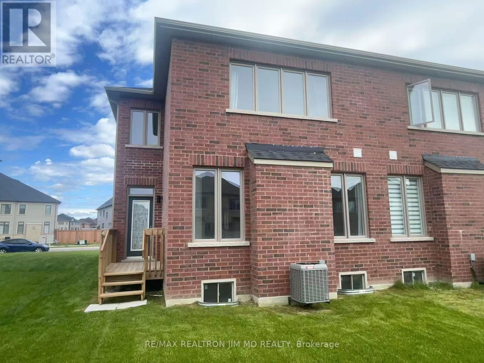 212 THOMPSON DRIVE Image 36