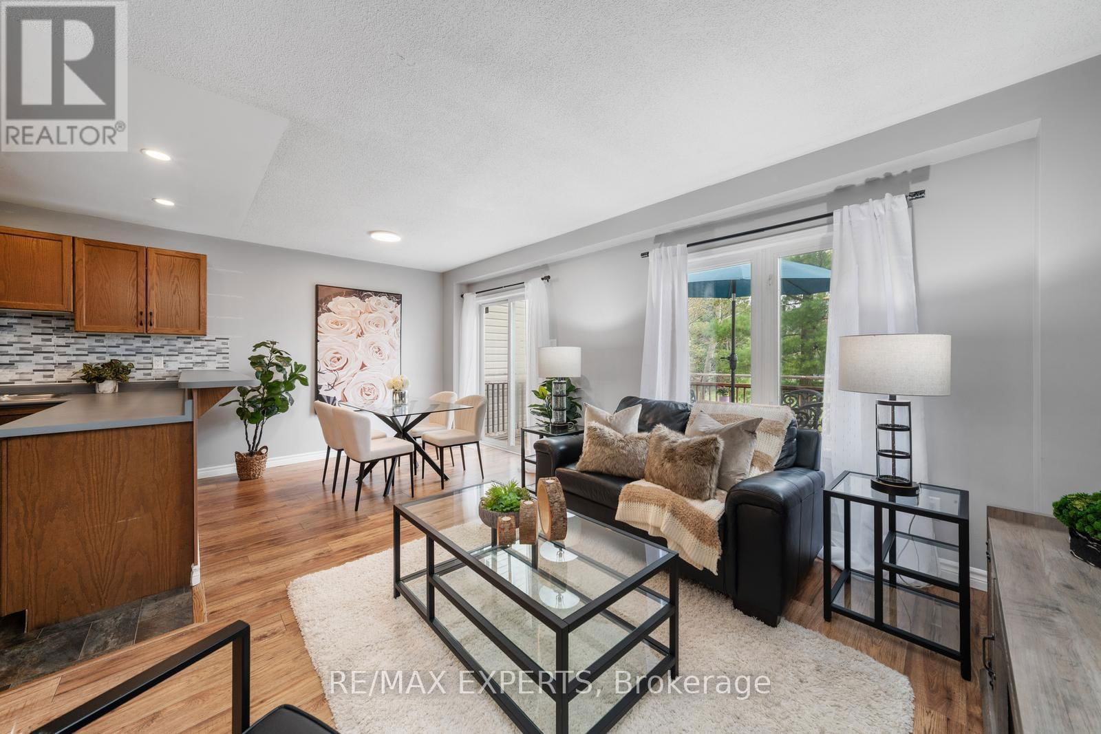 89 PARKSIDE CRESCENT Image 12
