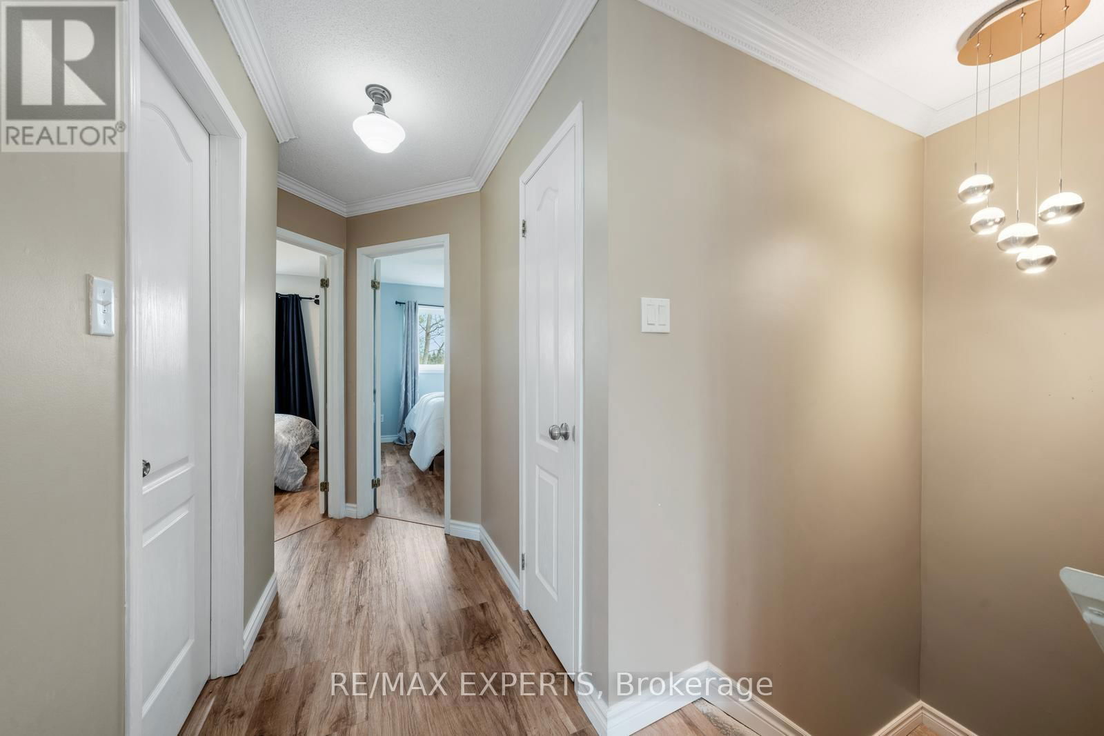 89 PARKSIDE CRESCENT Image 13