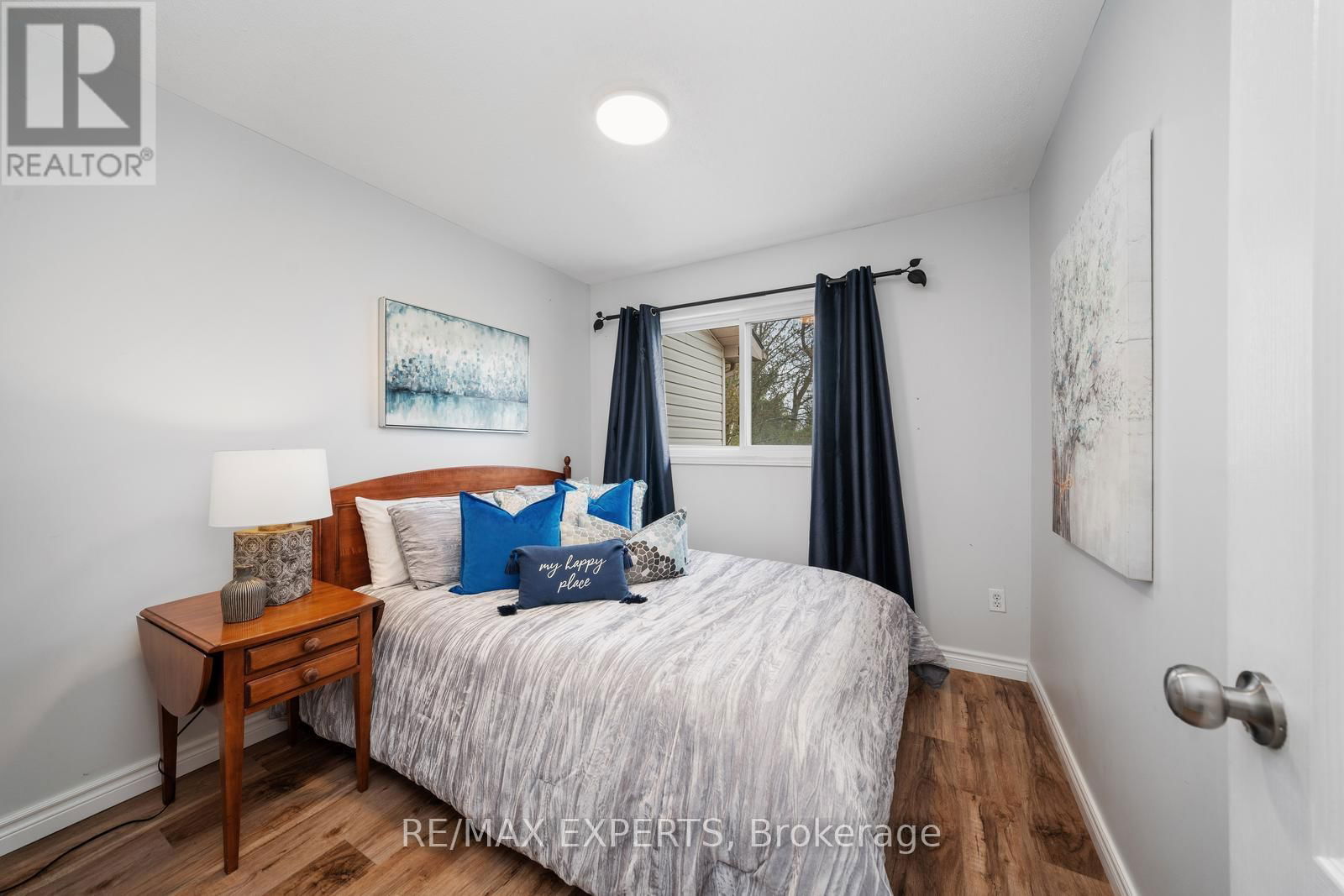 89 PARKSIDE CRESCENT Image 15