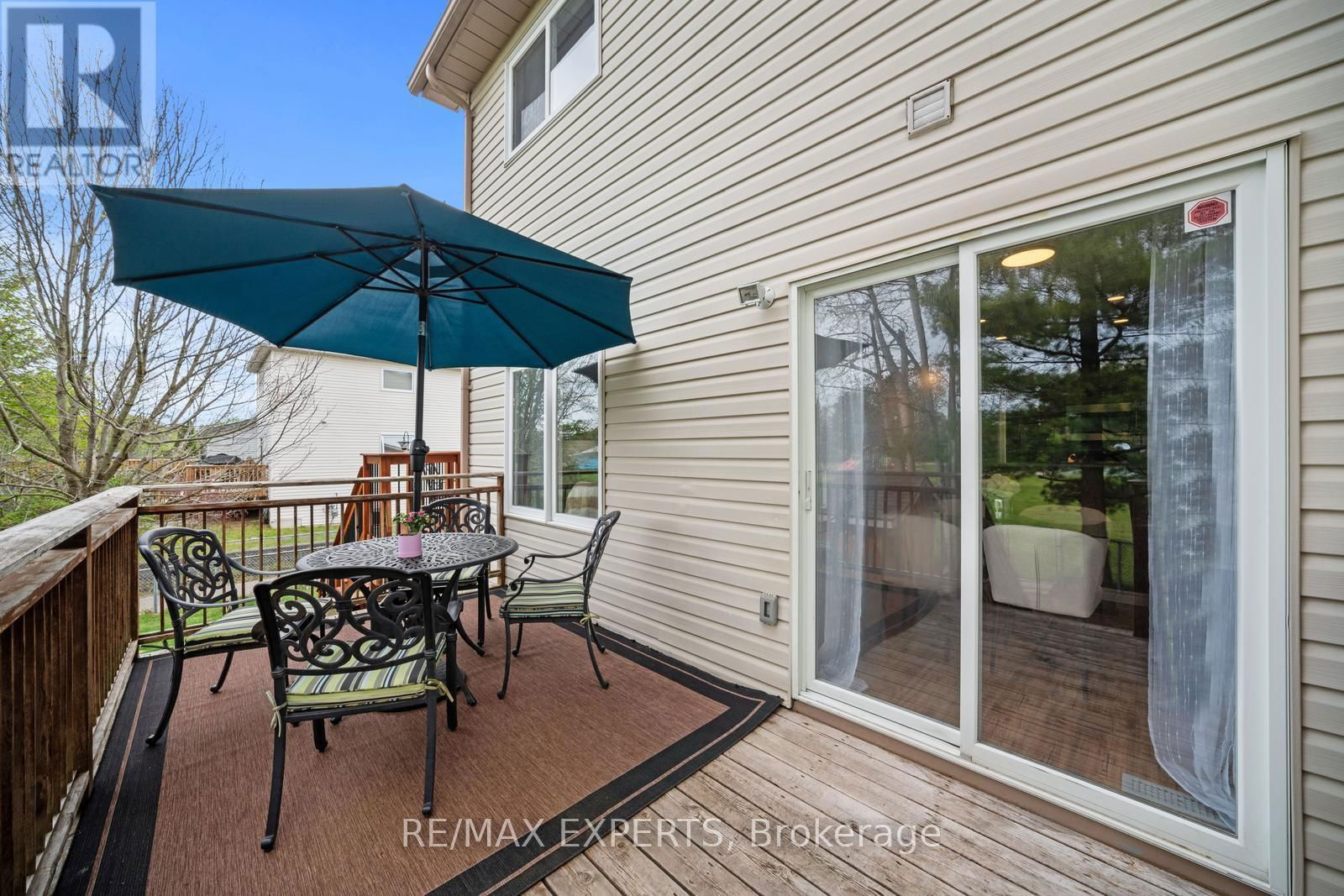 89 PARKSIDE CRESCENT Image 24