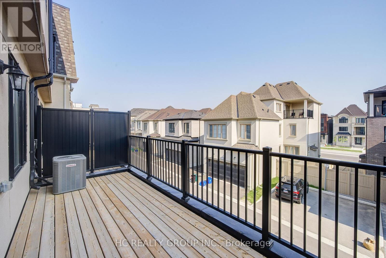 19 GUARDHOUSE CRESCENT Image 23