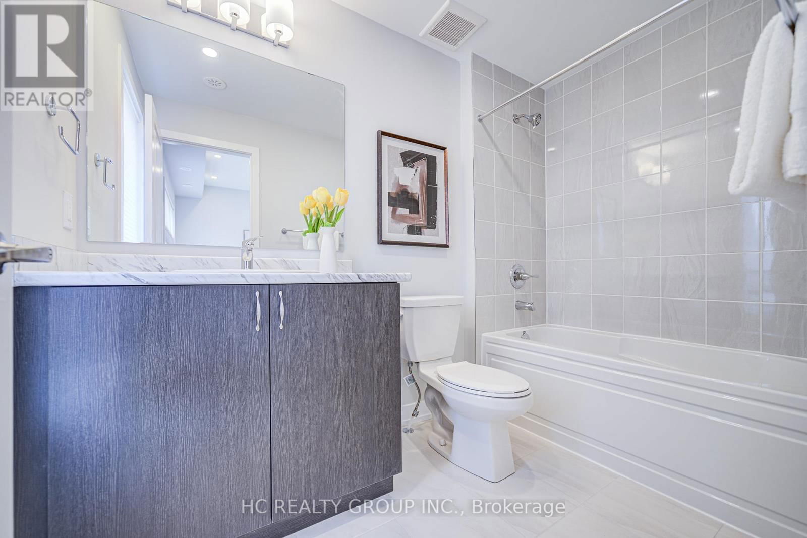 19 GUARDHOUSE CRESCENT Image 31