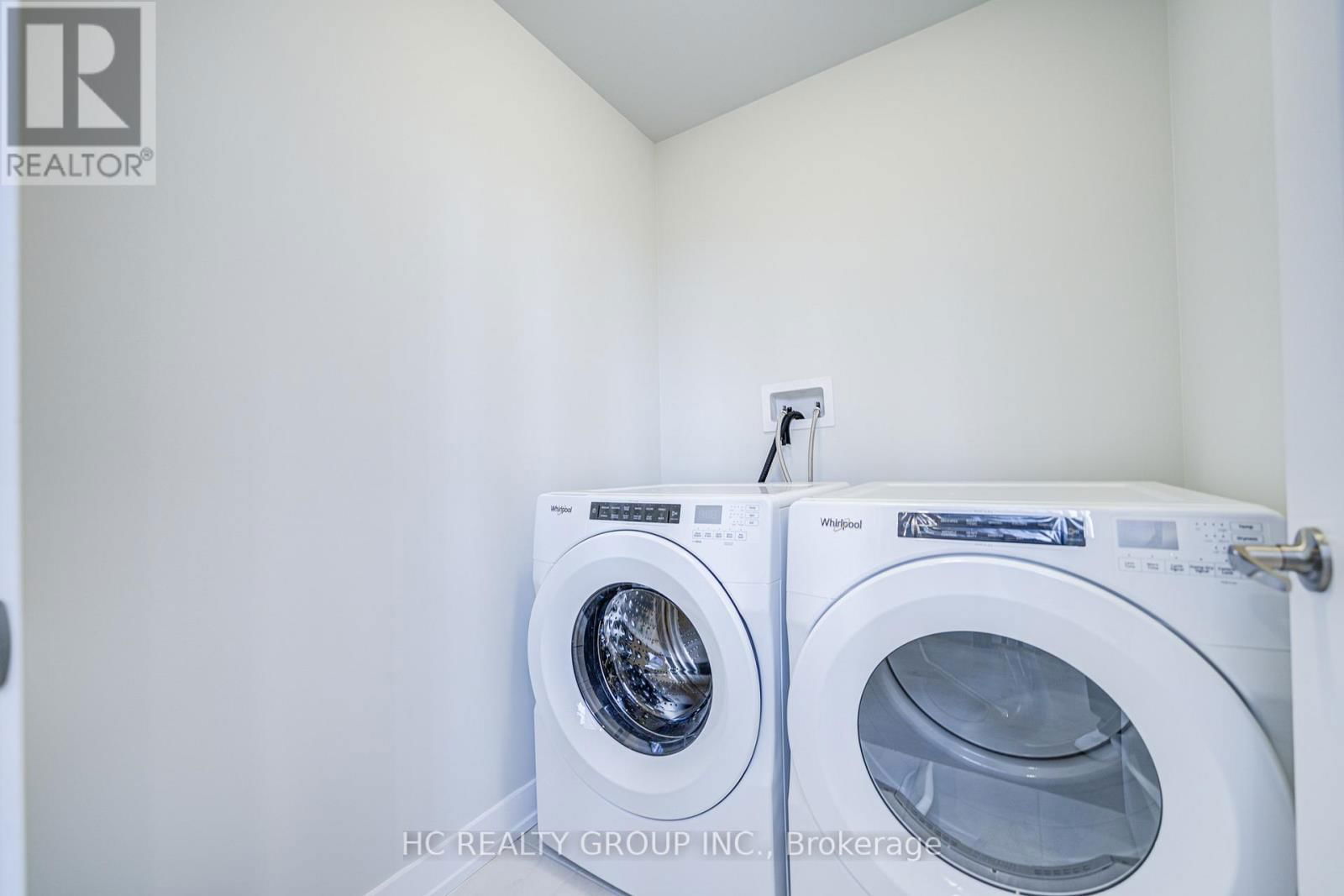 19 GUARDHOUSE CRESCENT Image 34
