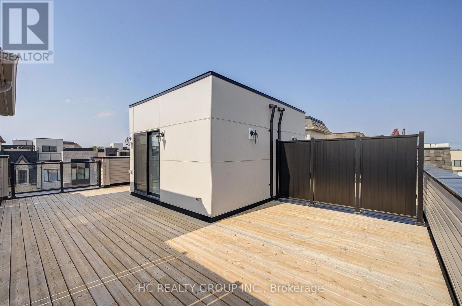 19 GUARDHOUSE CRESCENT Image 35
