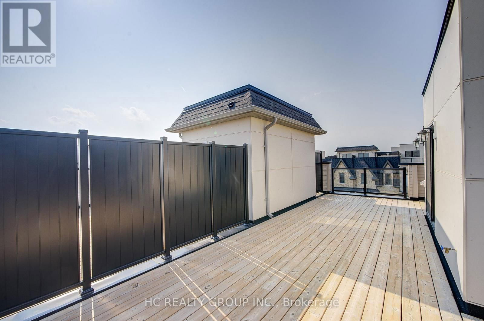 19 GUARDHOUSE CRESCENT Image 36