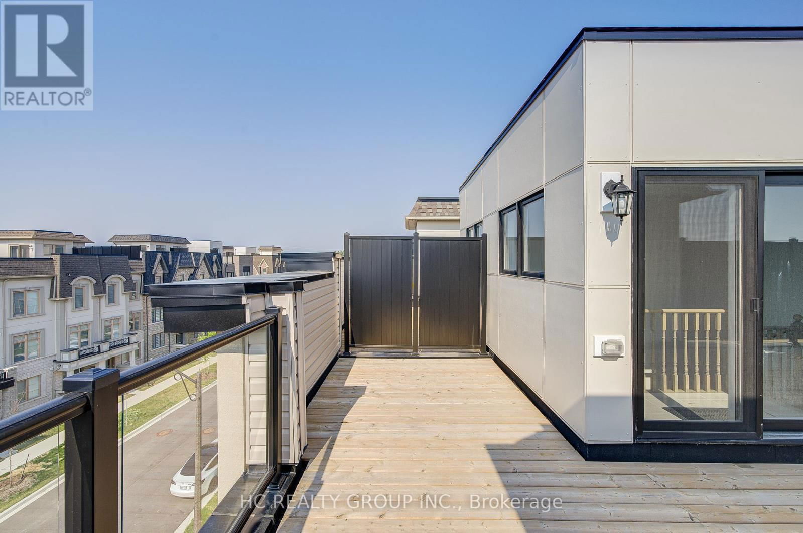 19 GUARDHOUSE CRESCENT Image 38