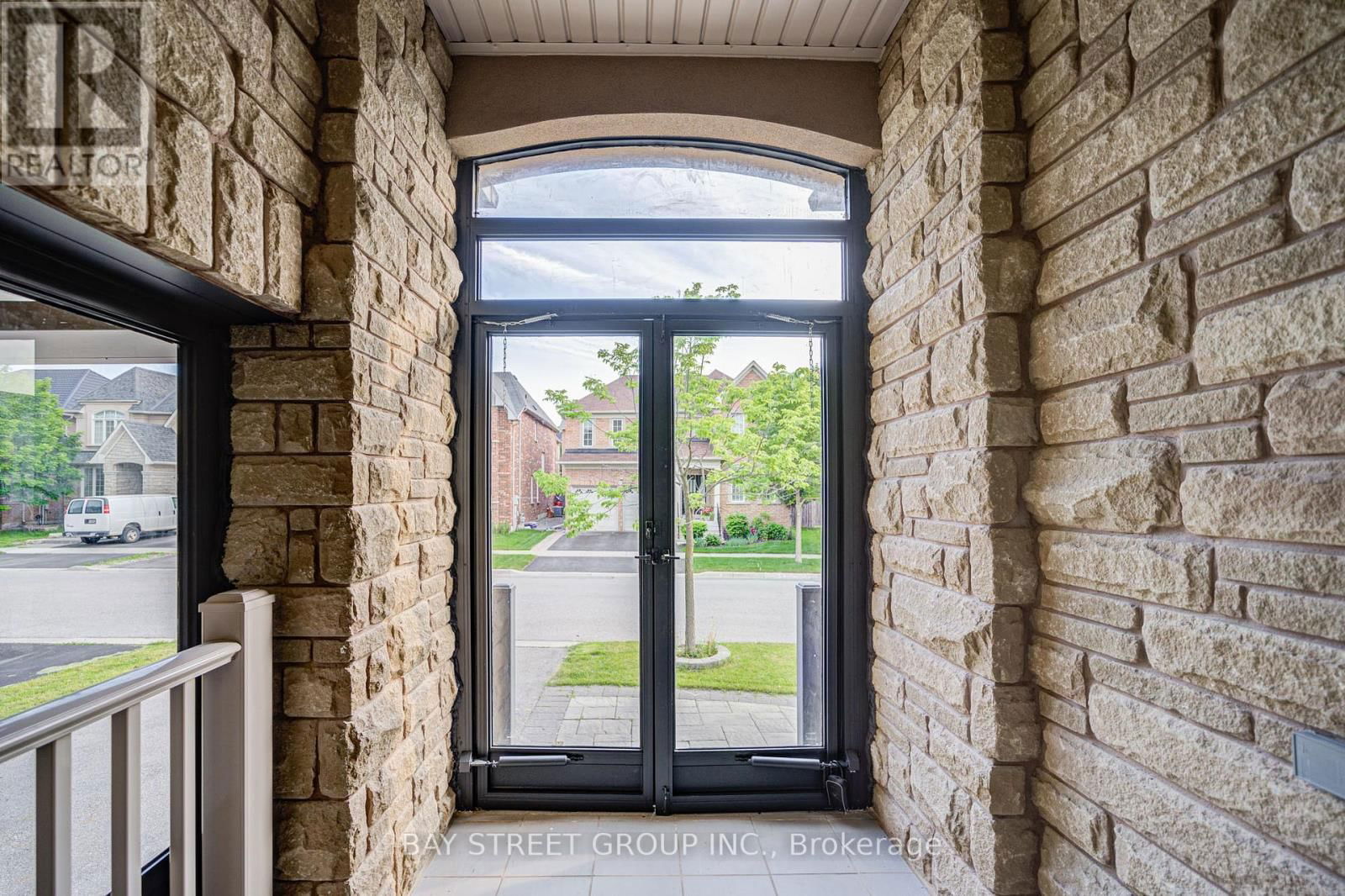 18 WENDELYN DRIVE Image 3
