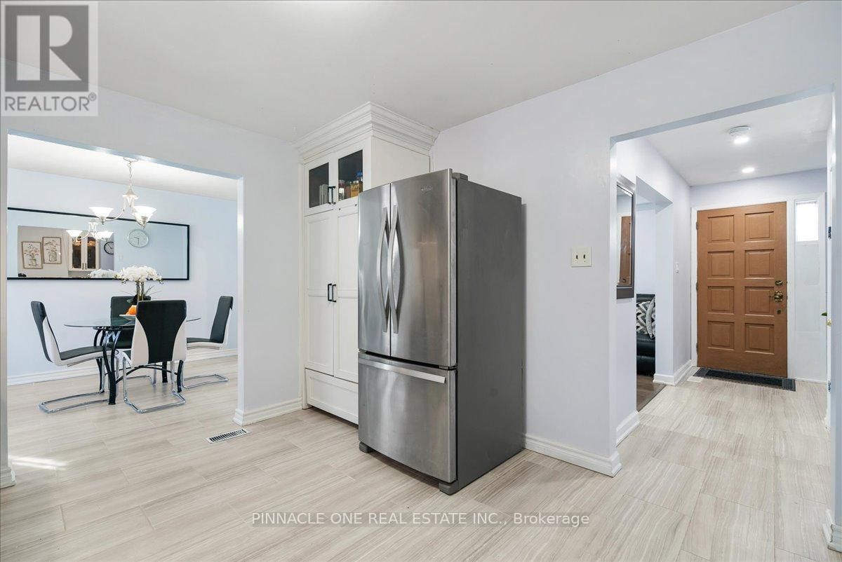 520 ELM ROAD Image 11