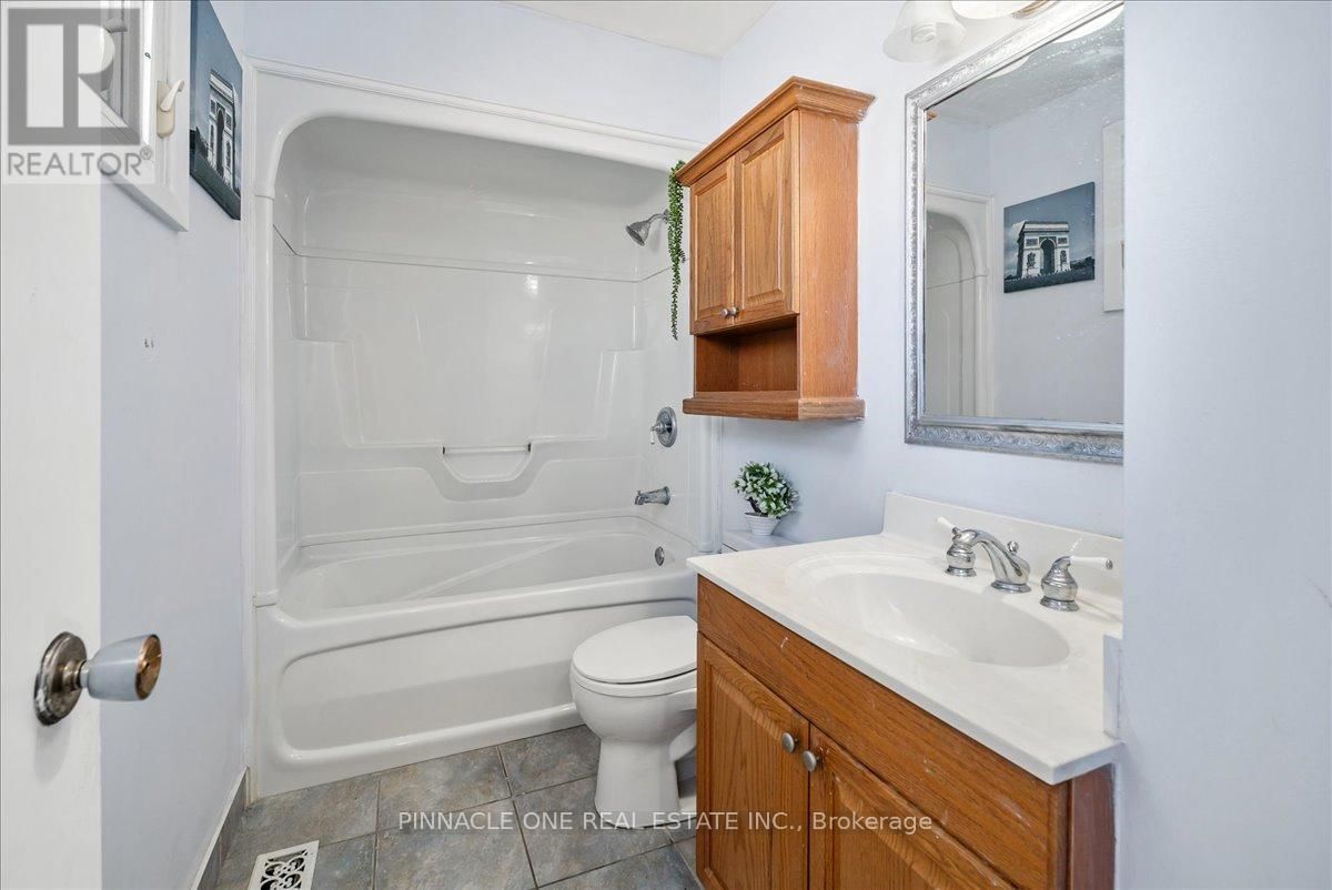 520 ELM ROAD Image 12