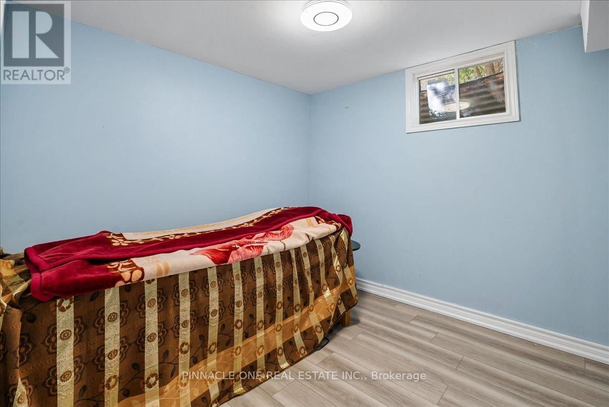 520 ELM ROAD Image 18