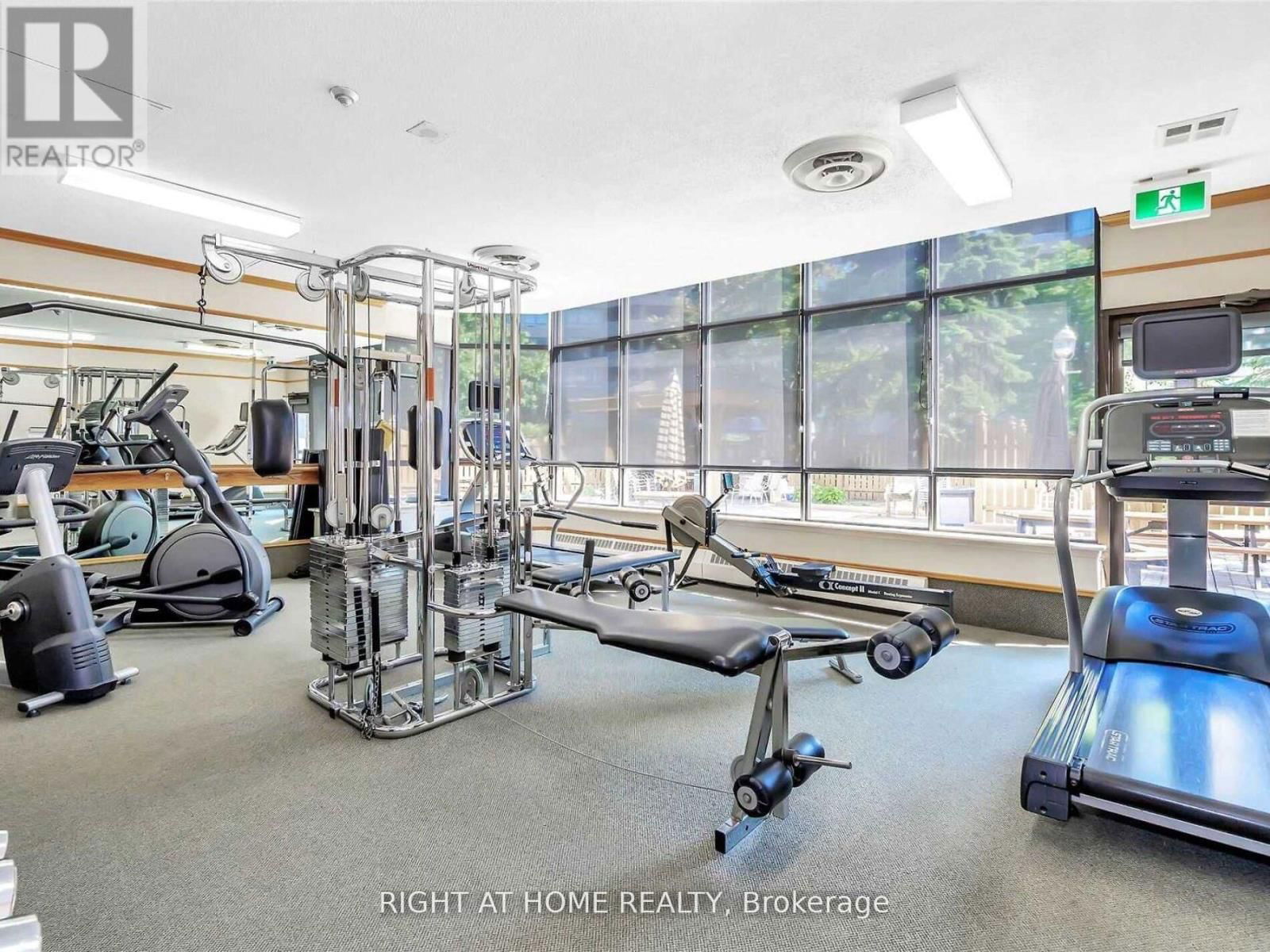 818 - 25 AUSTIN DRIVE Image 36