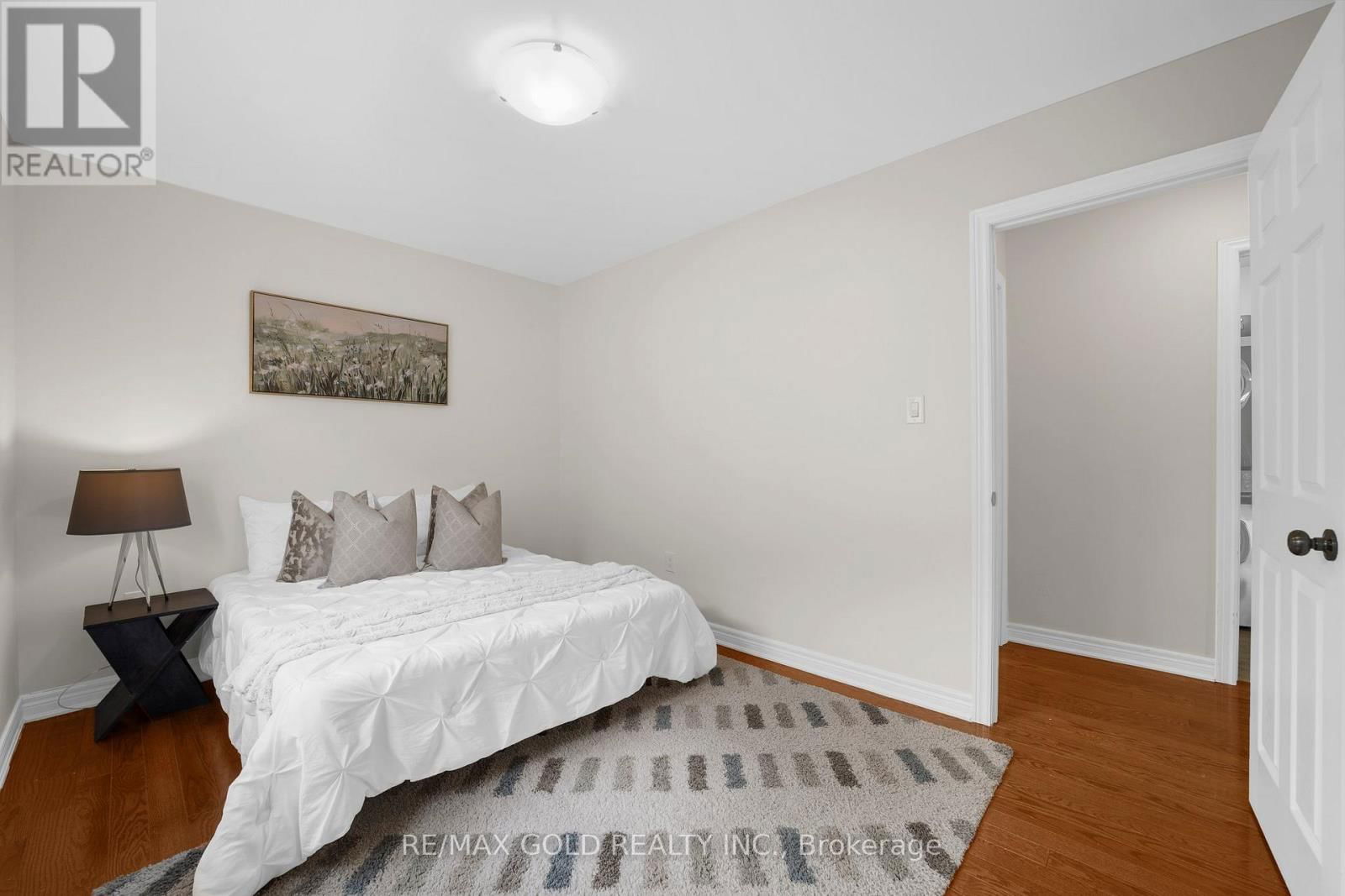 157 BLACK MAPLE CRESCENT Image 19